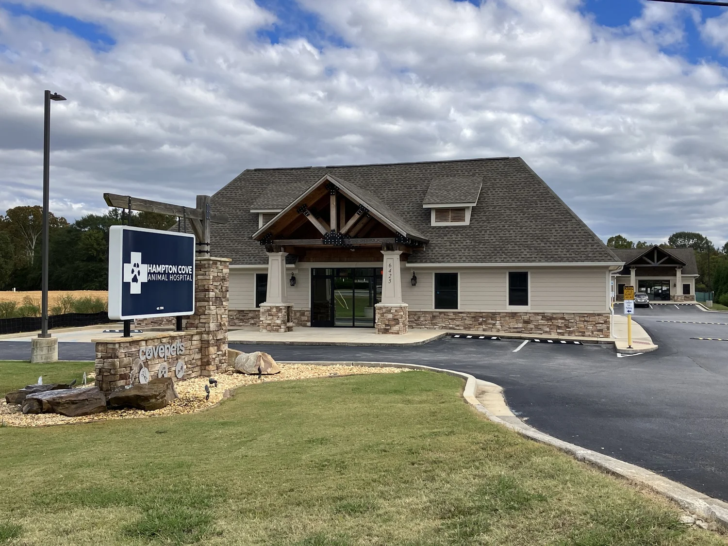 Hampton Cove Animal Hospital