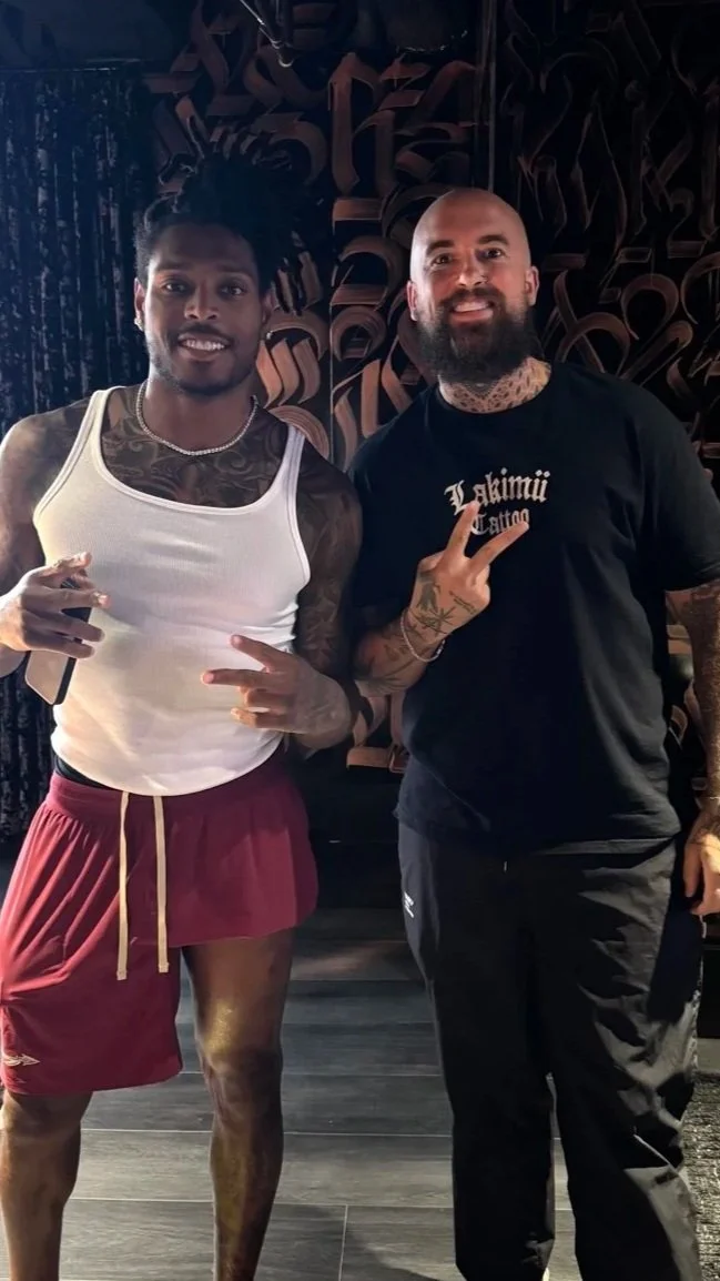 Tattoo artist Patrick Fumfar (PATS.INK) alongside Jalen Ramsey, TOP25 NFL Players from the Pittsburgh Stealers during a personal meeting before the Tattoo Session.