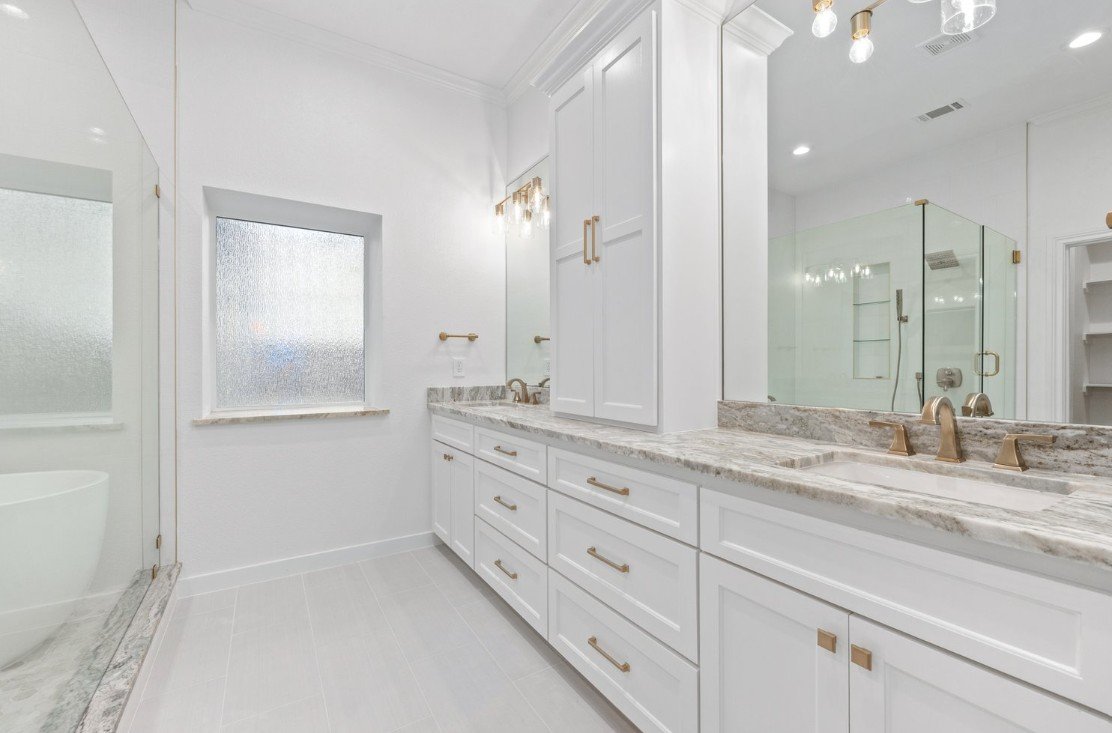 Faron Master Bathroom.jpg