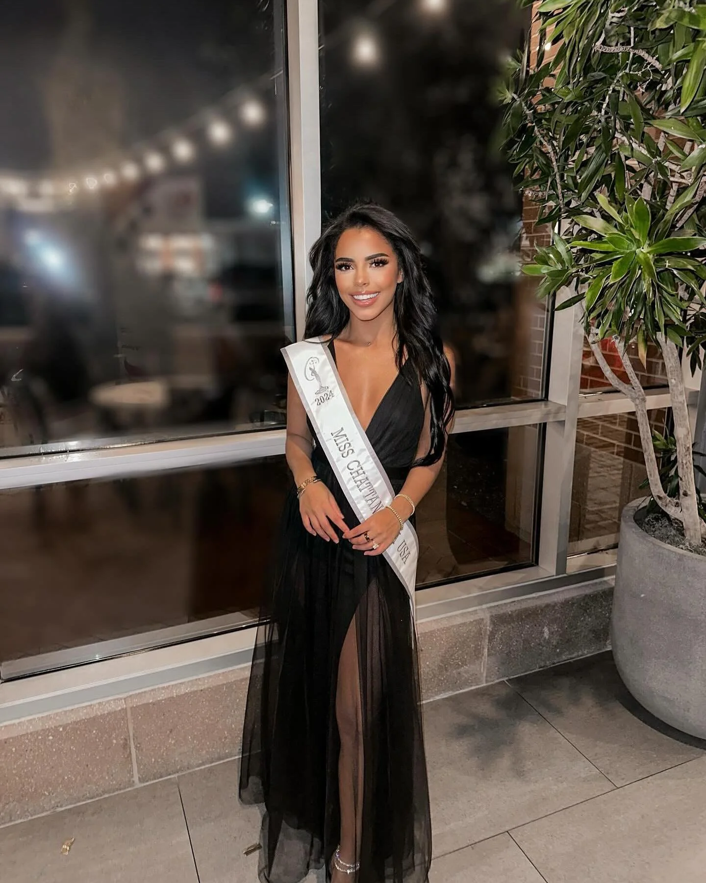Miss Chattanooga ✨ 

makeup by me on @joliemayes 

#nashvillemakeupartist #chattanoogamakeupartist #misschattanoogausa #misschattanooga #misstennessee #latinamakeupartist