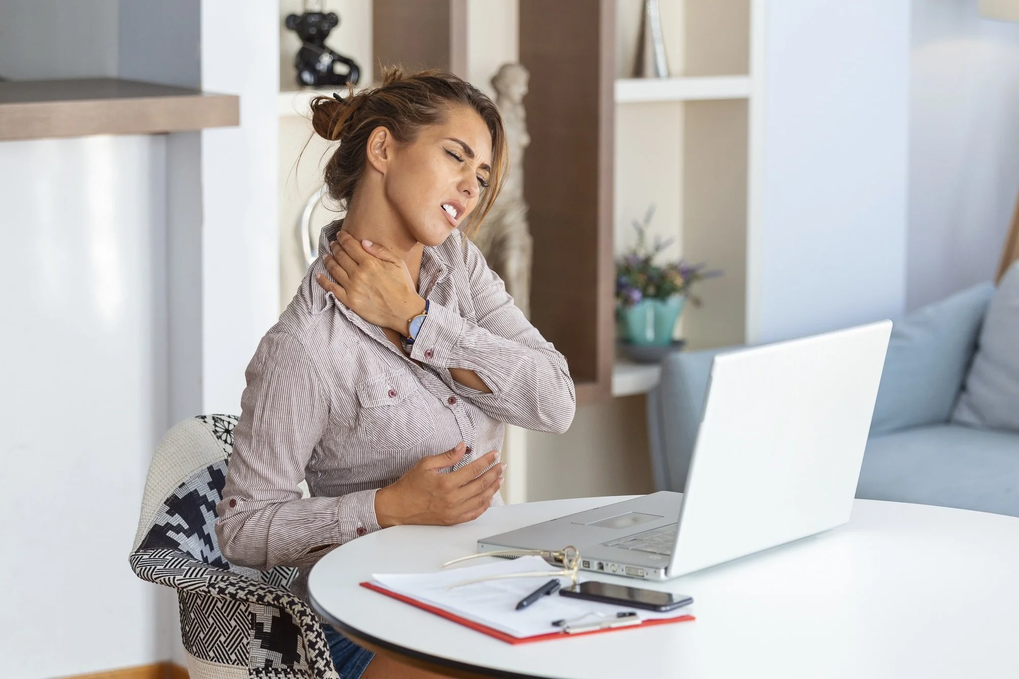 Why Sitting All Day May Lead to Neck and Shoulder Tension