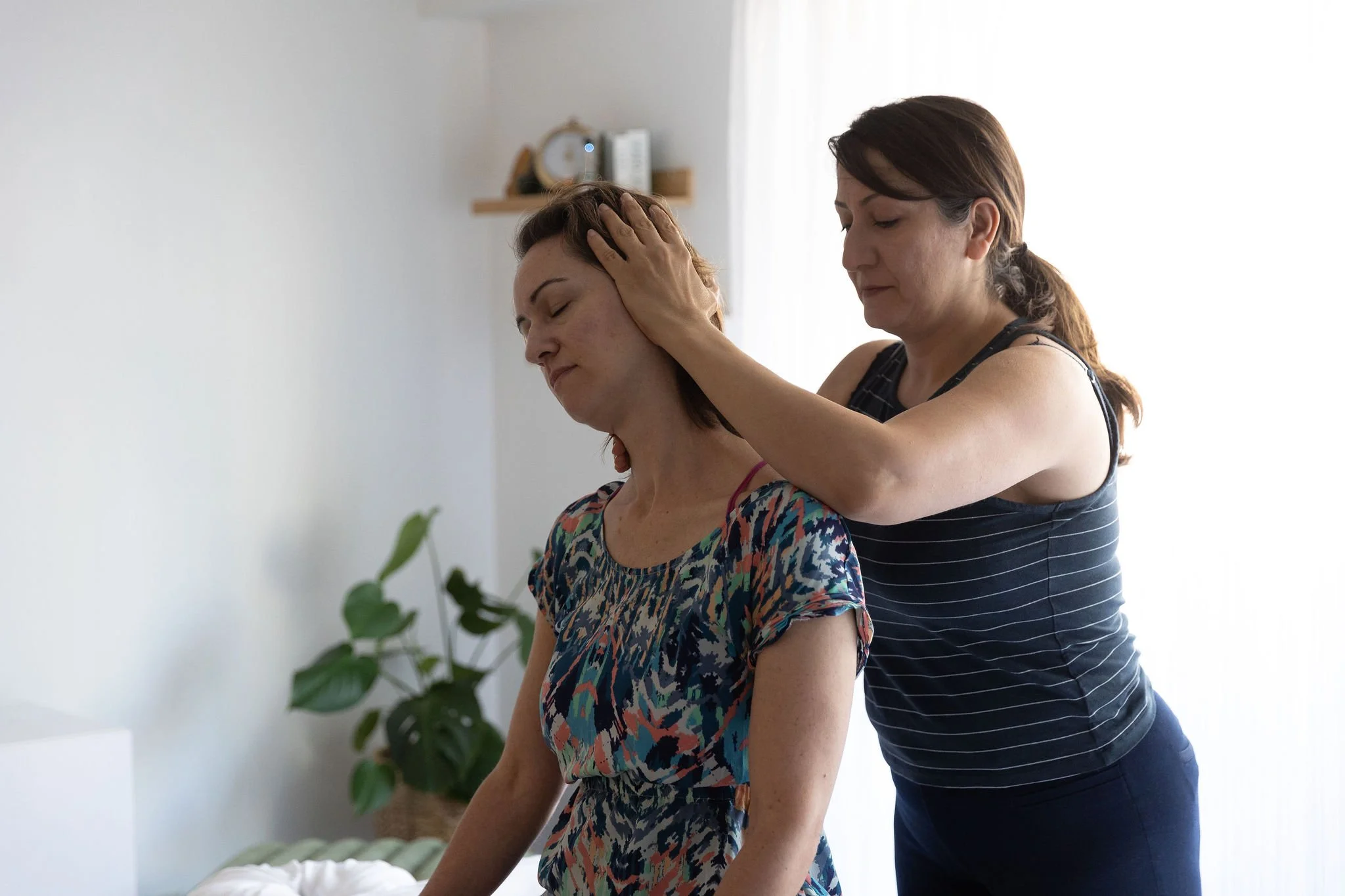 Manual Osteopathy assessment for the head and neck to support posture and movement