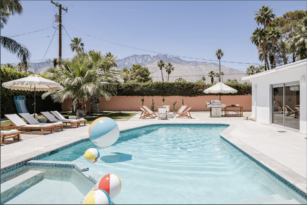 Deja Blue Vacation Rentals & Management