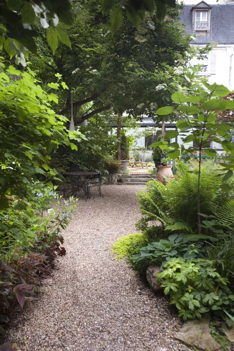 Assistante de projets pour SOTER REALISATIONS:
Maison privée, 200 m2, rue des Bauches, Paris 16 ème / 2007