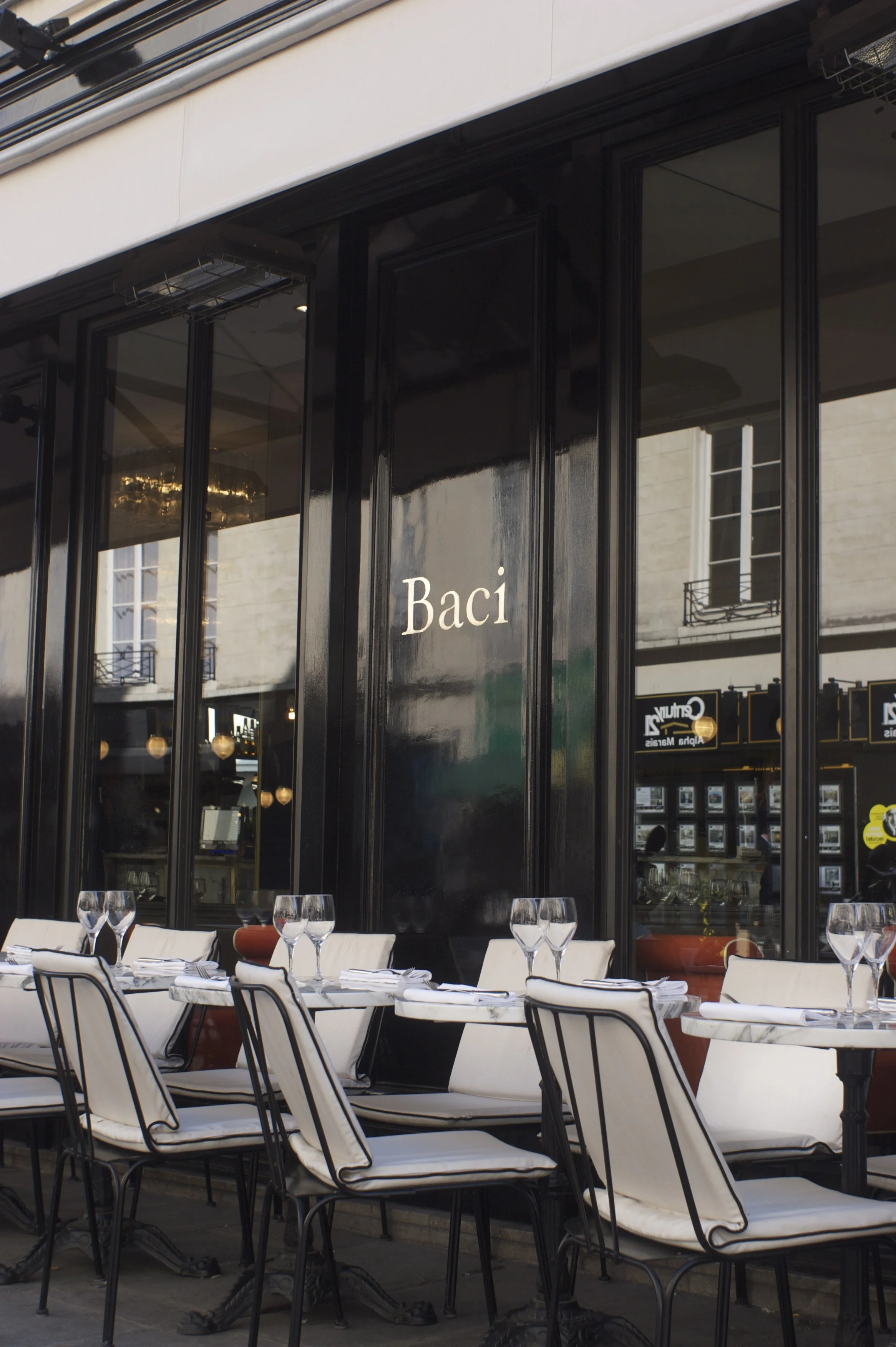 Café Baci, Paris 4 ème / 2010 - en collaboration avec Elisa Weygand