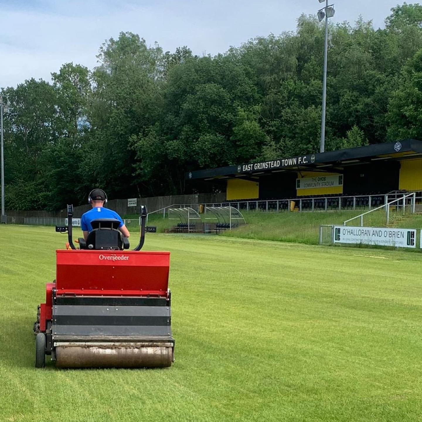 Disc-Seeding Football Pitch