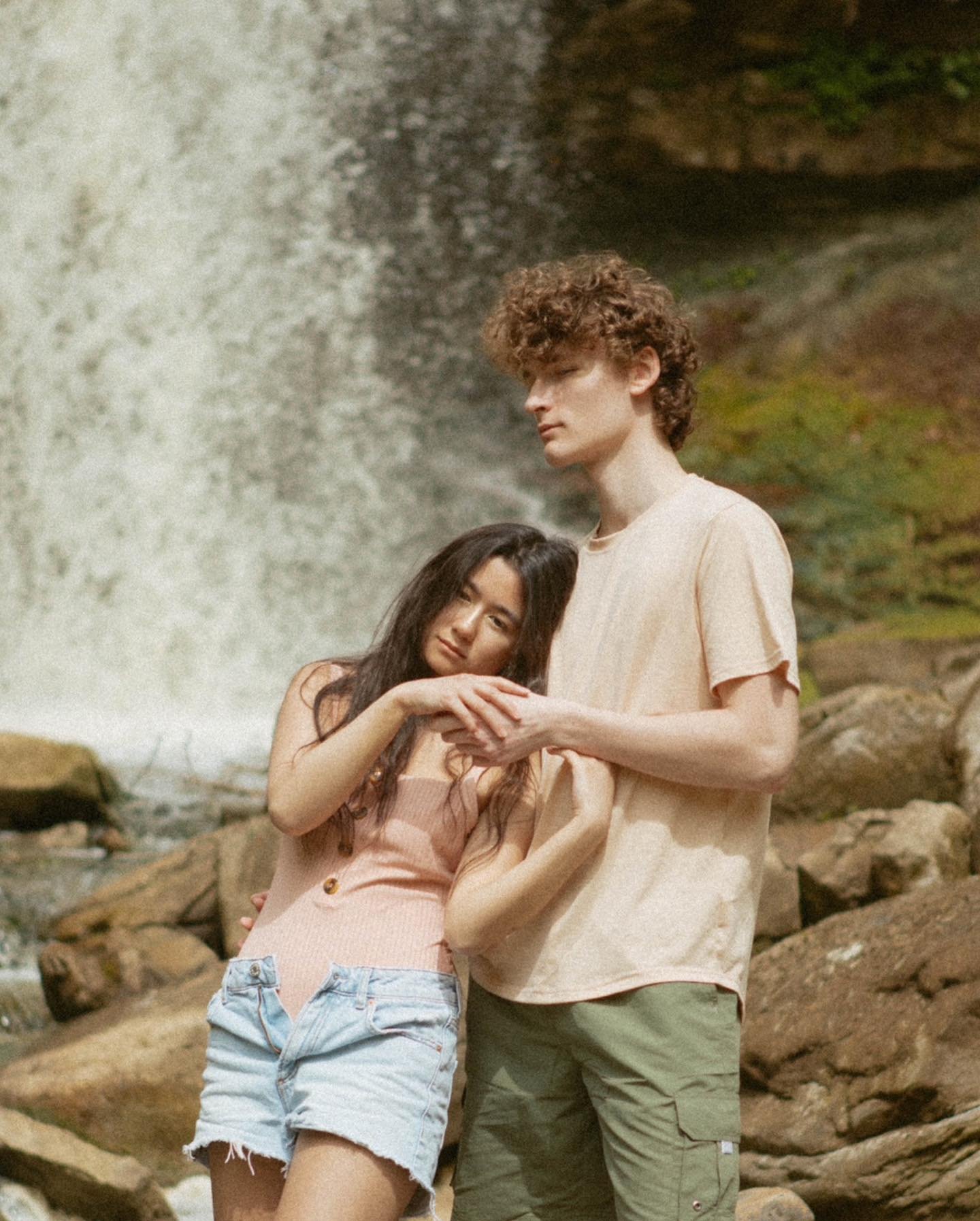 A hike to a waterfall for a shoot? Count me in. 🌿