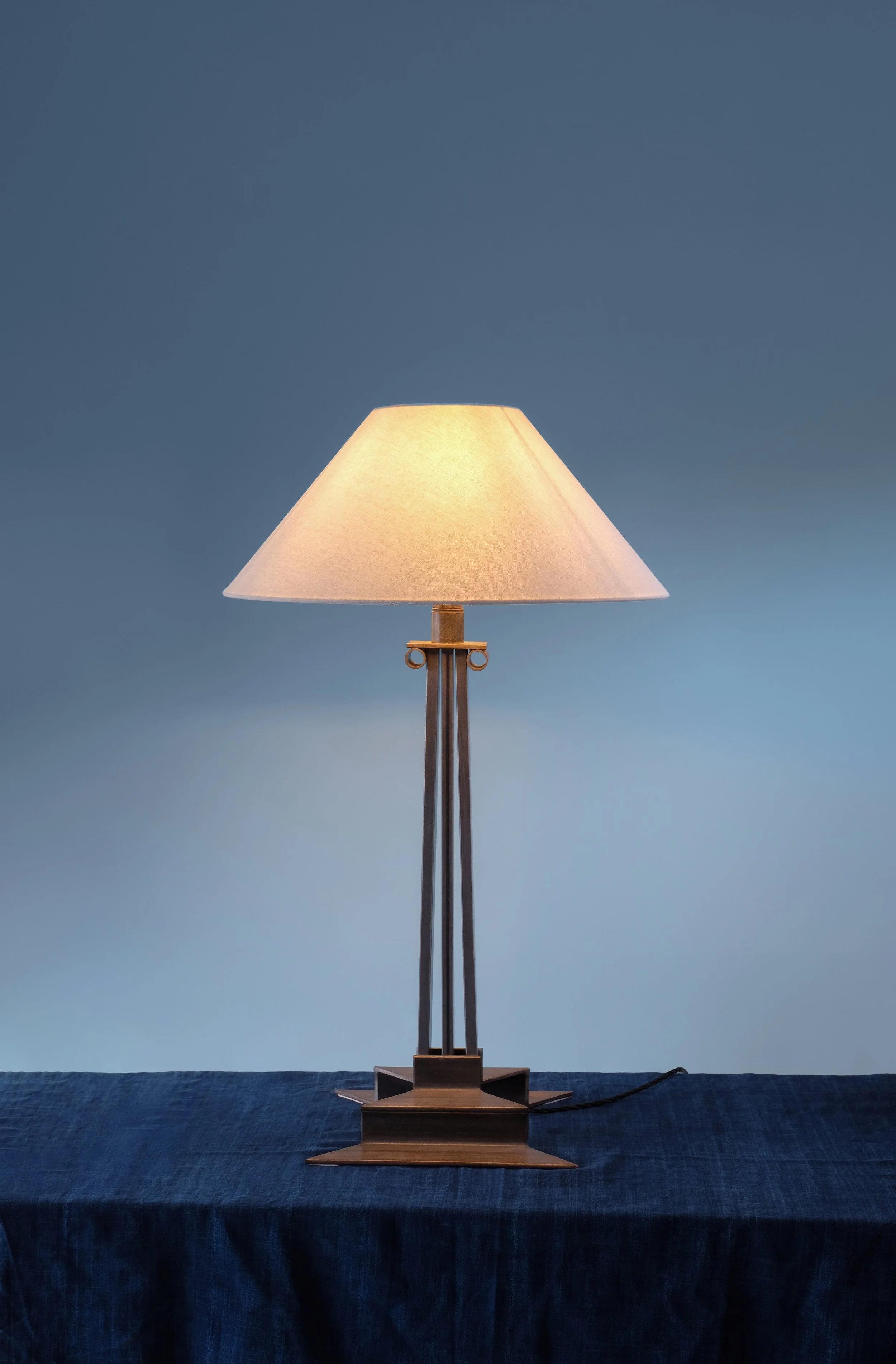 scroll lamp1.jpg