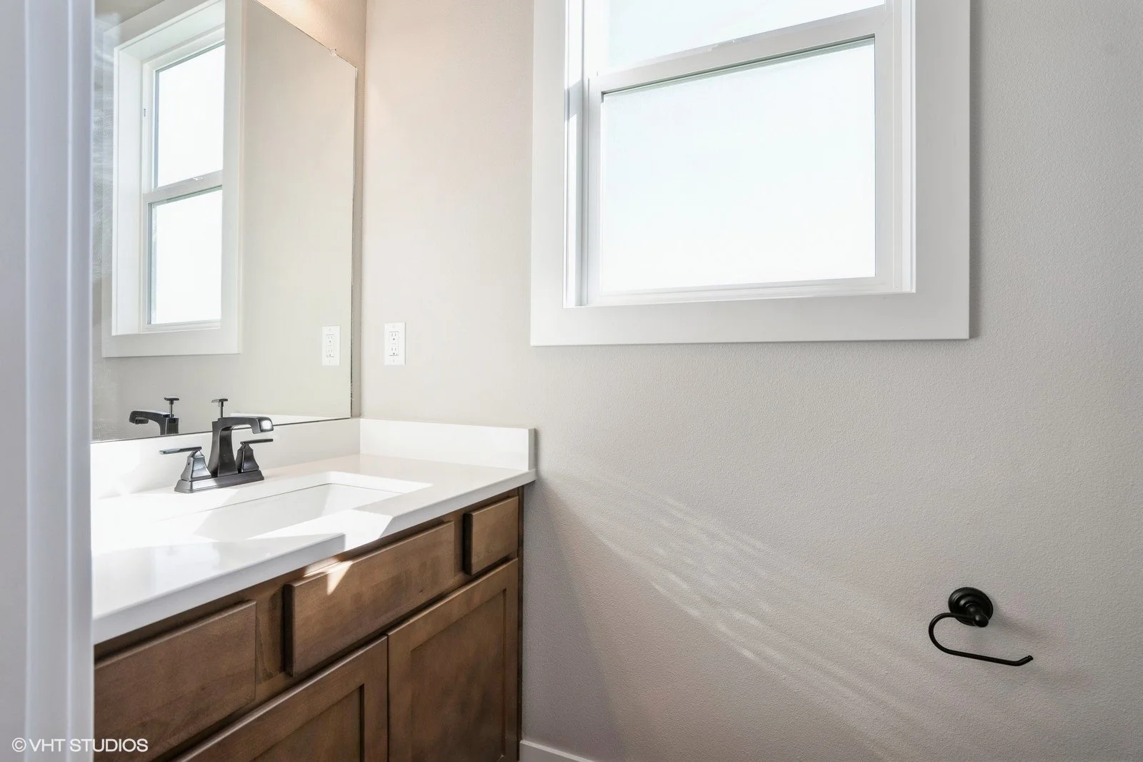 19_1410LocustSt_2019_Large.jpg