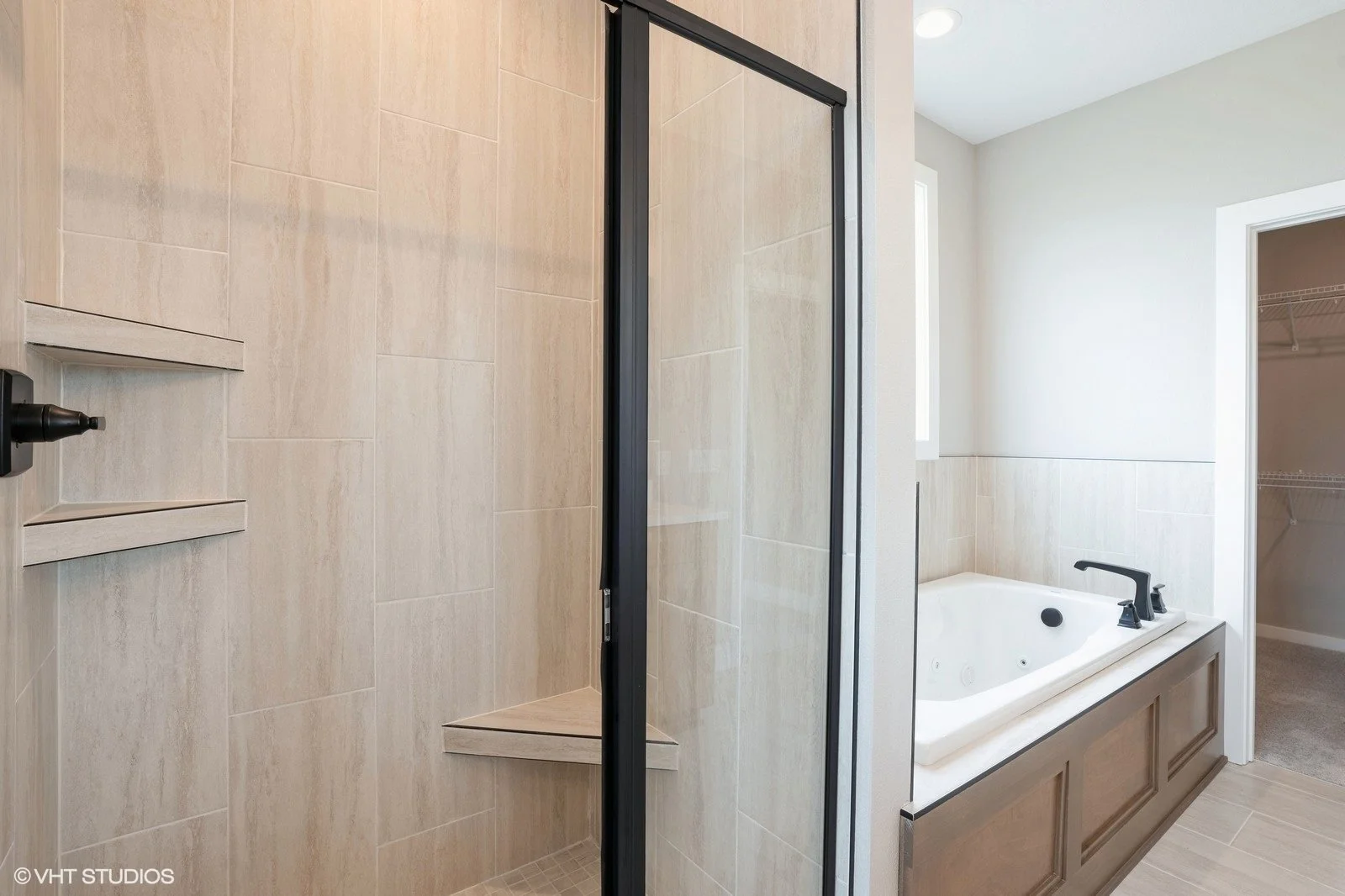 13_280NWAshleyAve_2013_Large.jpg