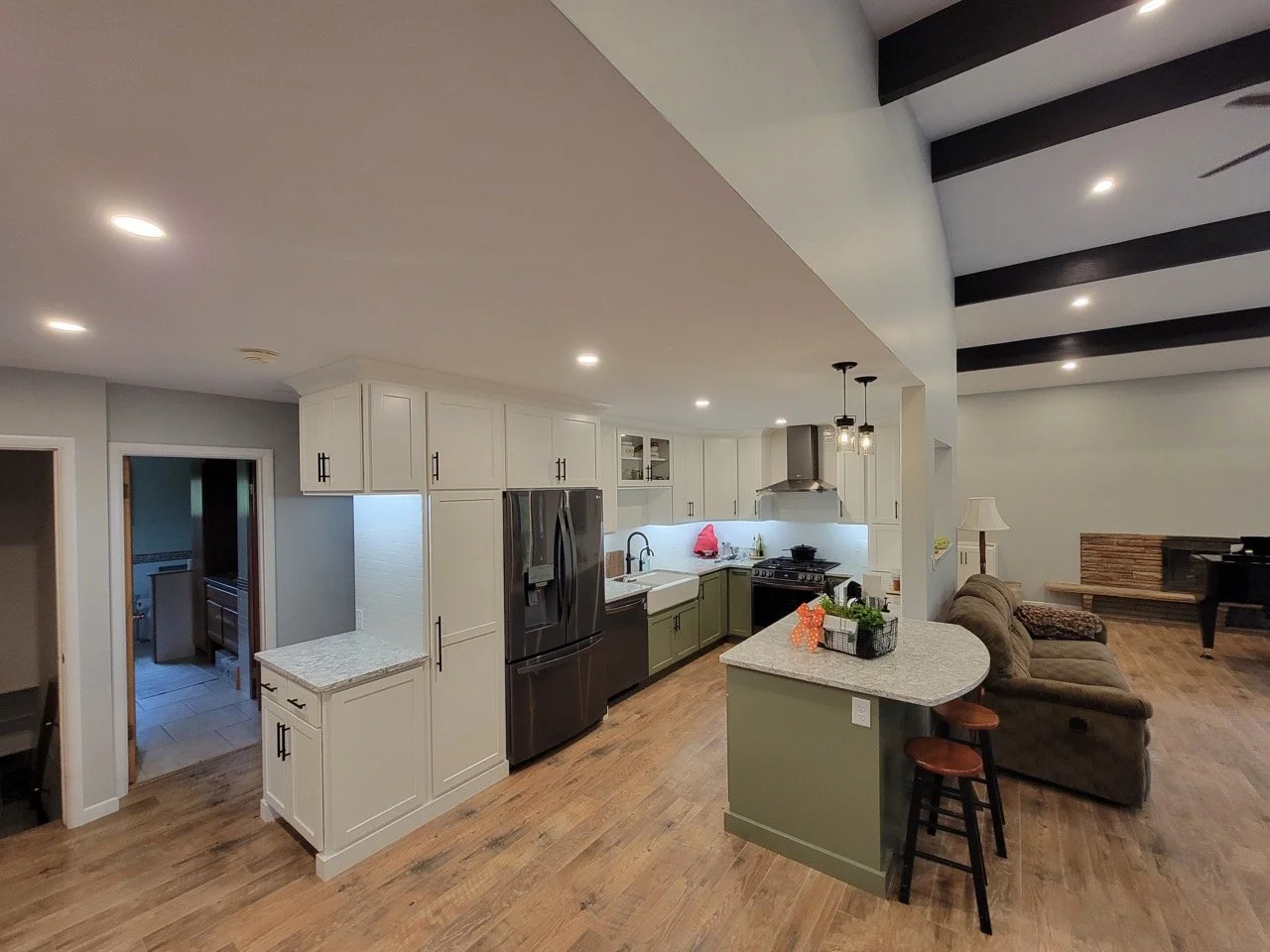 Contemporary Transitional Kitchen Remodel by Premier Building and Remodeling, Inc. — Project 1 project photo