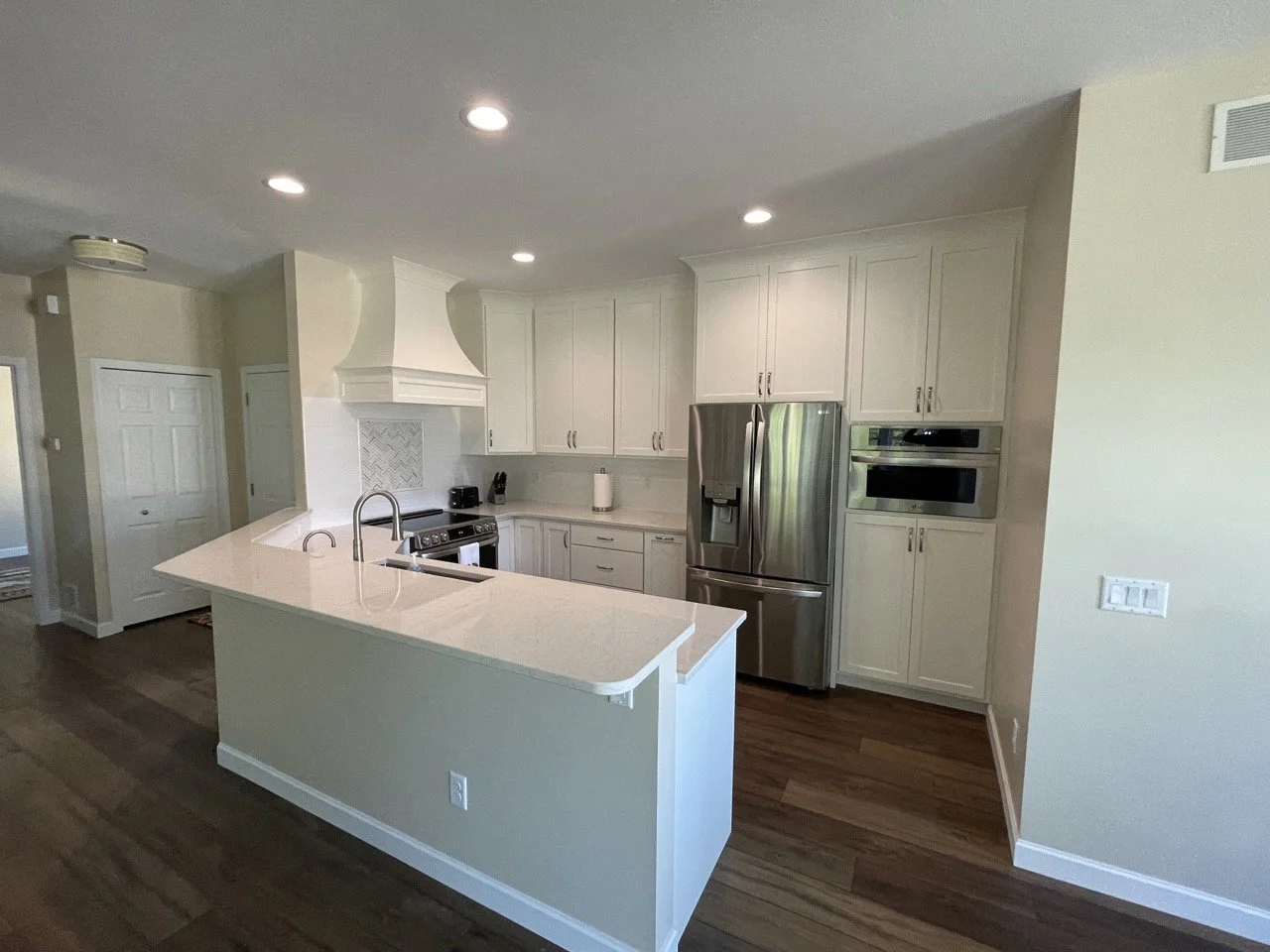 Transitional Kitchen Remodel by Premier Building and Remodeling, Inc. — Project 1 project photo