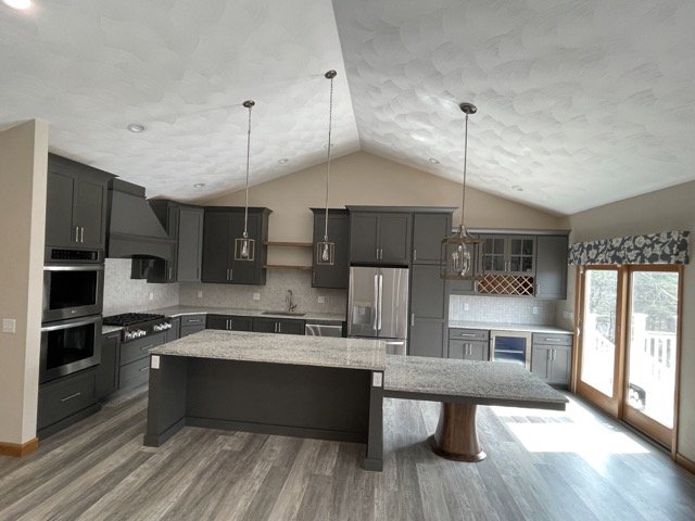 elegant-grey-kitchen_2814 .jpeg