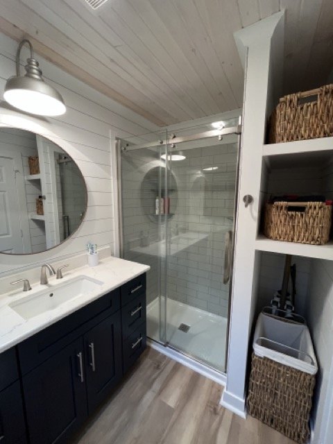 Shiplap-bath-194637-b9bf0b86 .jpeg