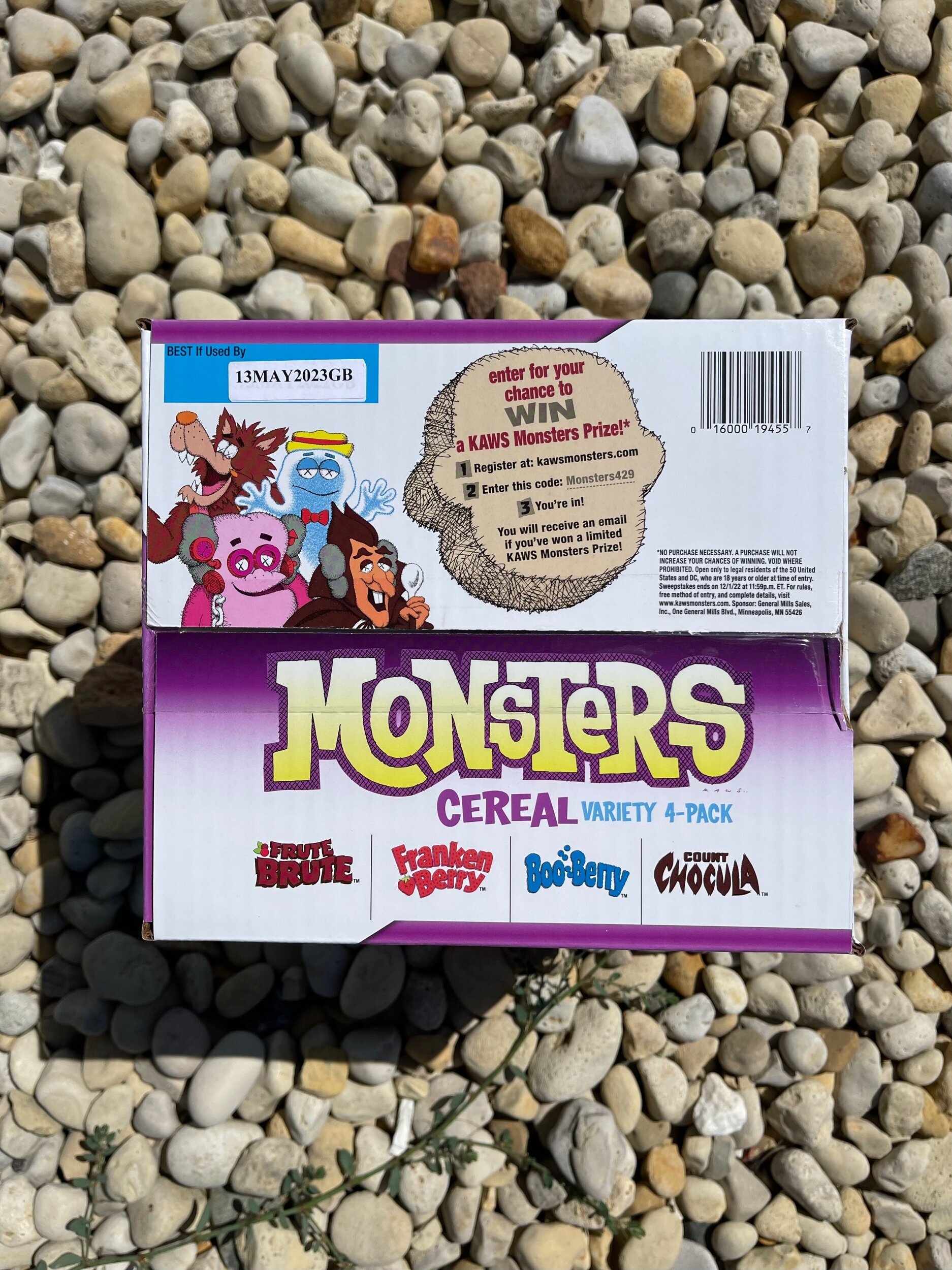 KAWS X CEREAL MONSTERS 'COUNT CHOCULA' FIGURE — STANDARD X KAWS X CEREAL MONSTERS 'COUNT CHOCULA' FIGURE — STANDARD X