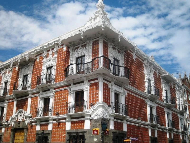 1200px-Casa_Alfen_ique.JPG