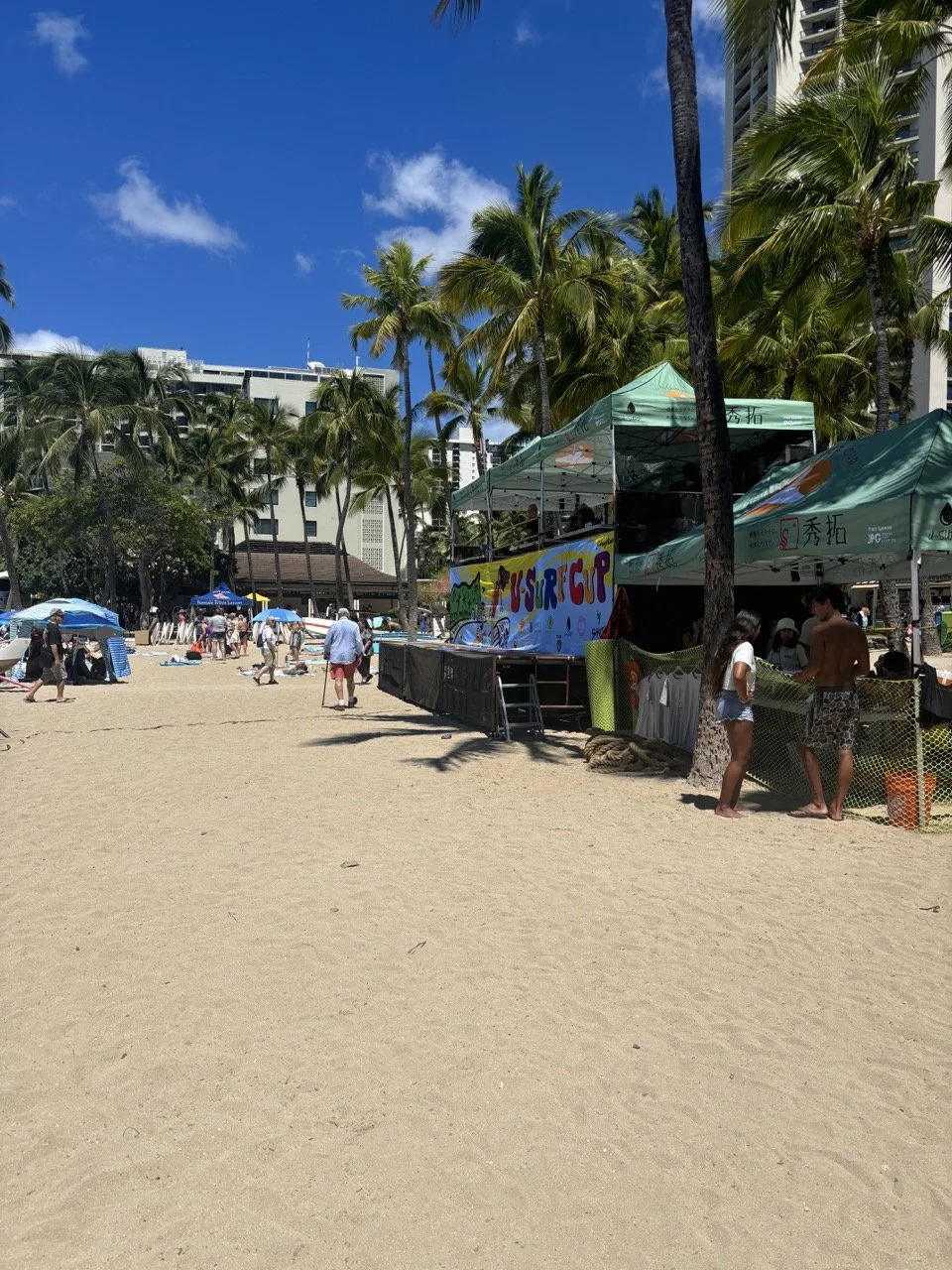 Waikiki Beach Surf Competition Oahu Hawaii.jpeg