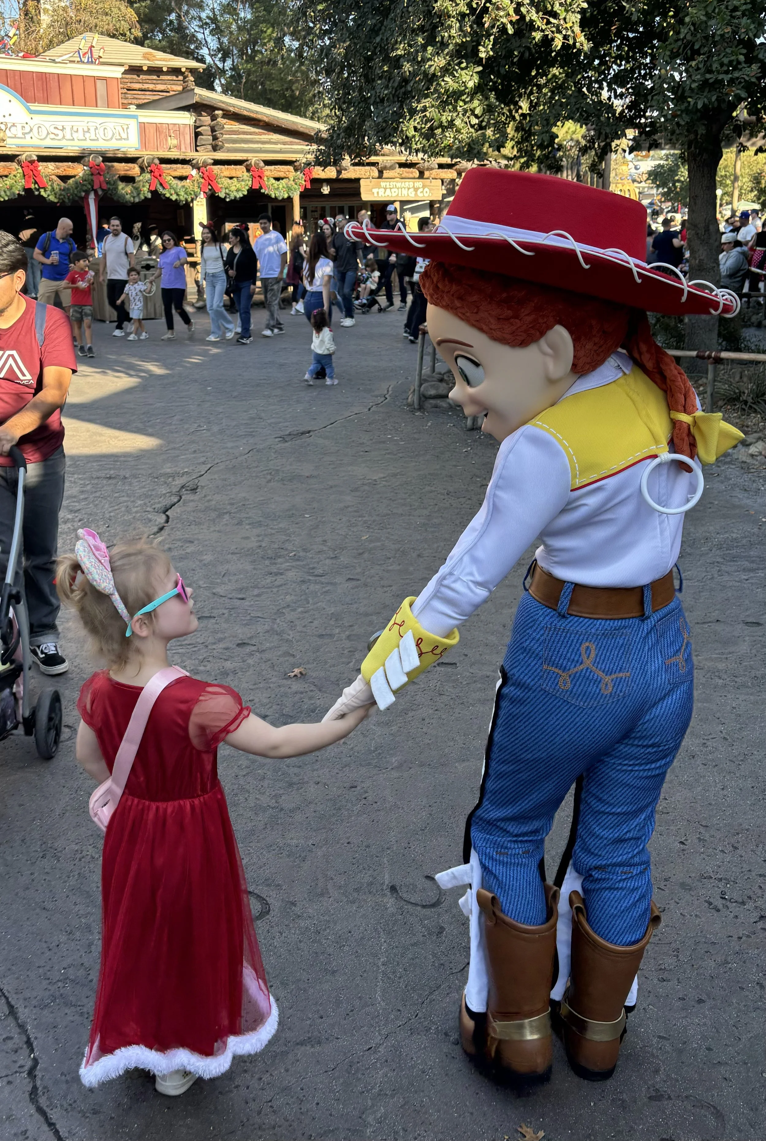 Disneyland California, Jessie with girl
