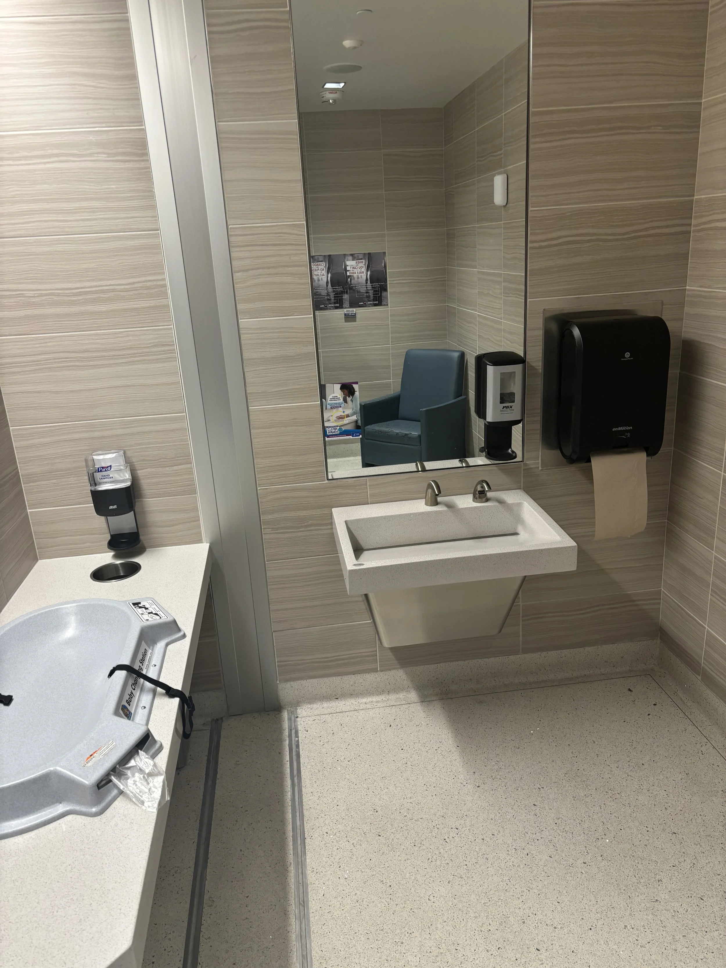 PHX-Terminal E Nursing Room.jpeg