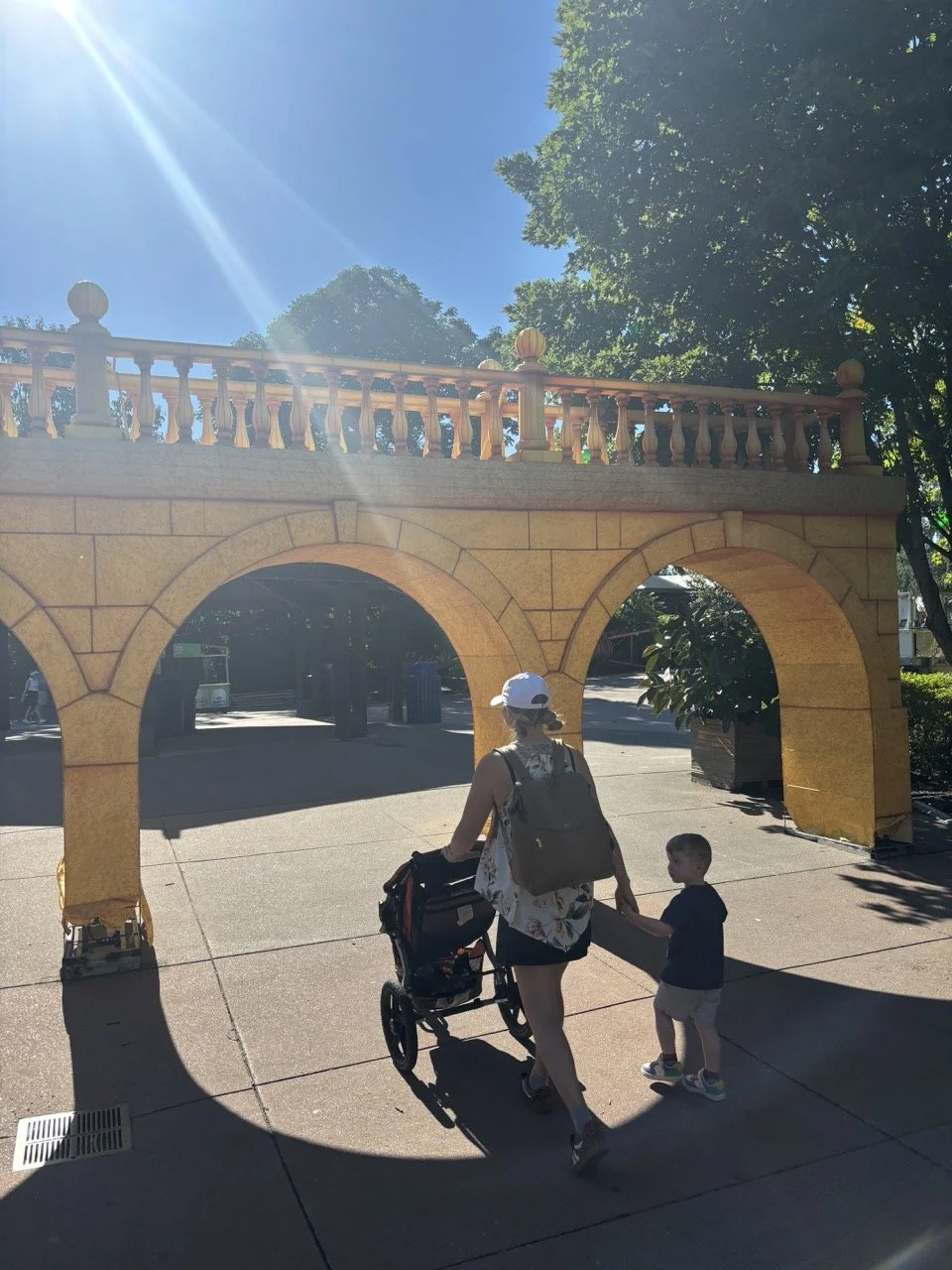 Kansas City Zoo Entry Arch.jpeg