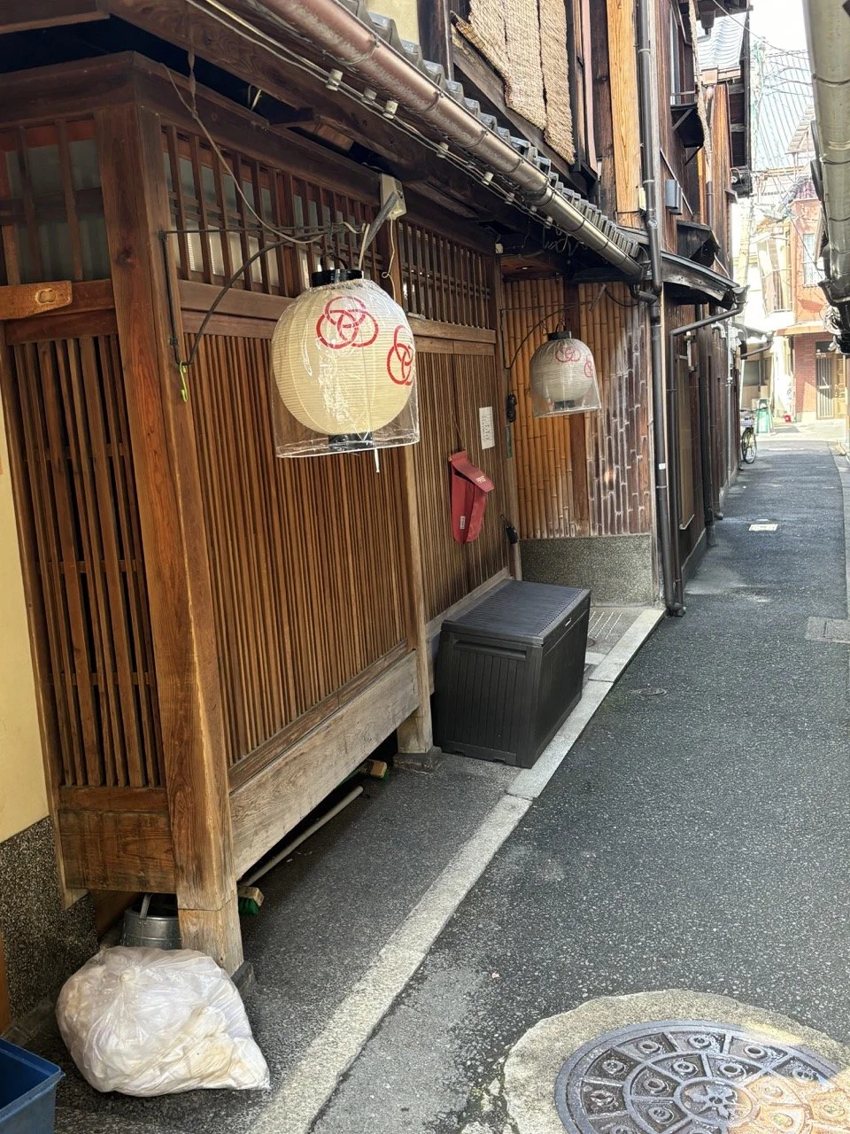 Japan Kyoto Downtown Geisha District Closed.jpeg