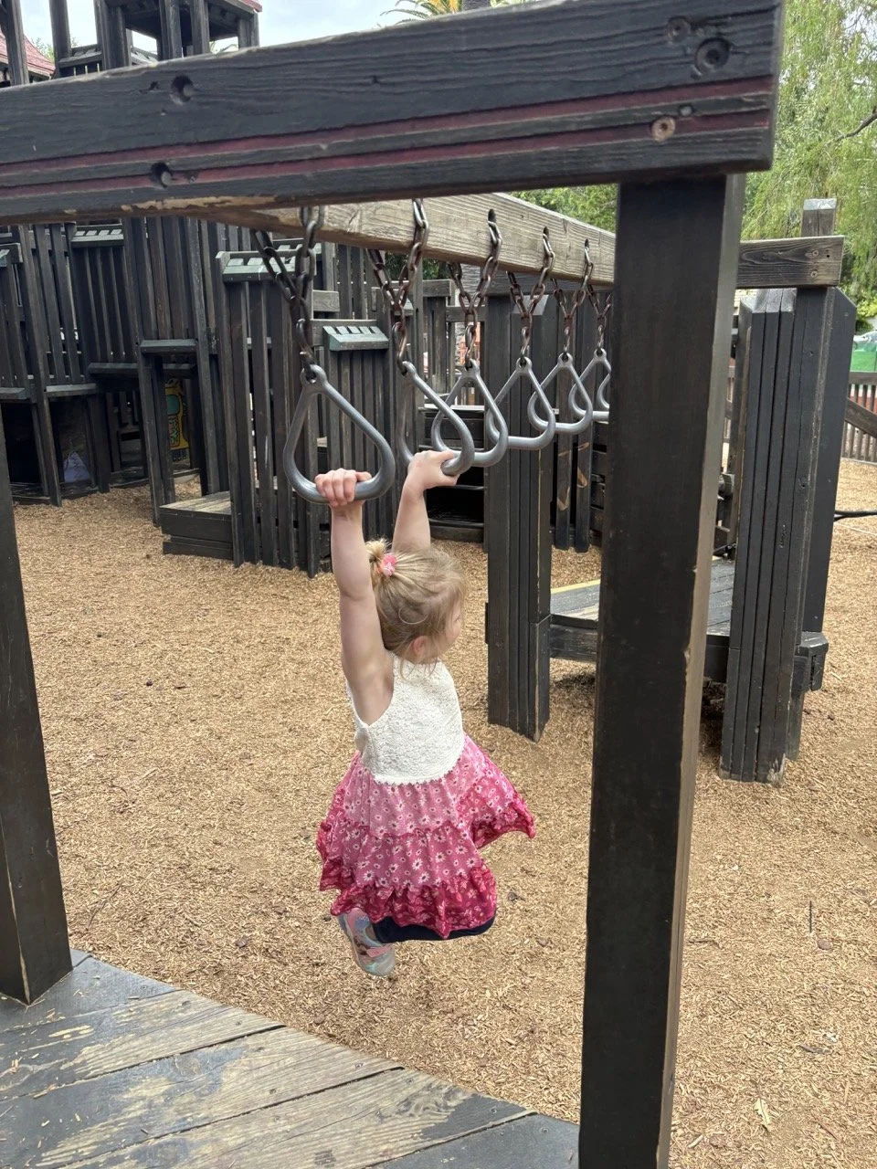 Boss Mom Travel Destination Icon