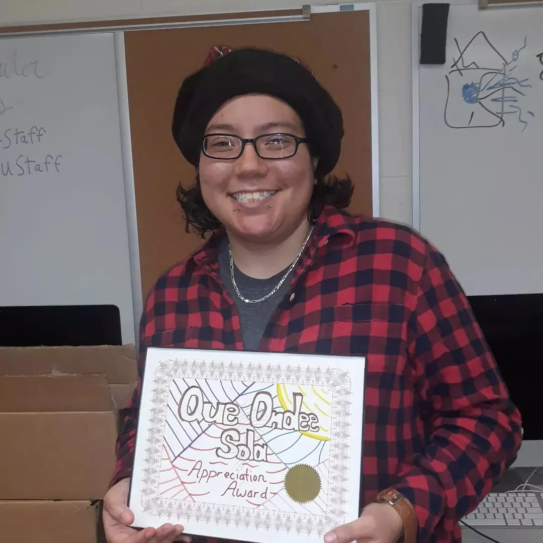 Jasmine Rodriguez received the Que Ondee Sola Award for Appreciation! She is a writer and copy editor for Que Ondee Sola and the Independent. You can check her writings in Que Ondee Sola and Seeds. 

#neiu #neiulife #queondeesola #studentmedia #stude