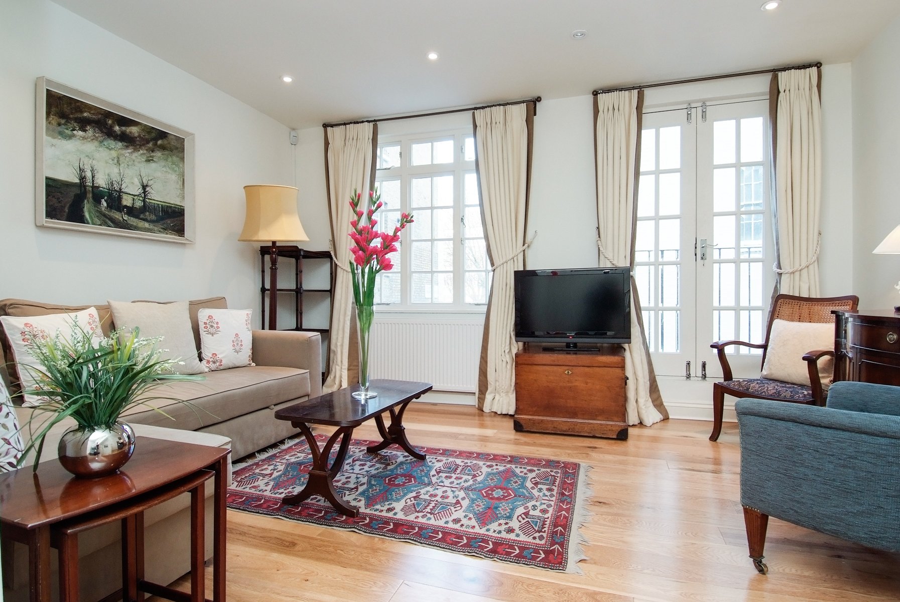 Saint George's Square Mews 81-004-4.jpg