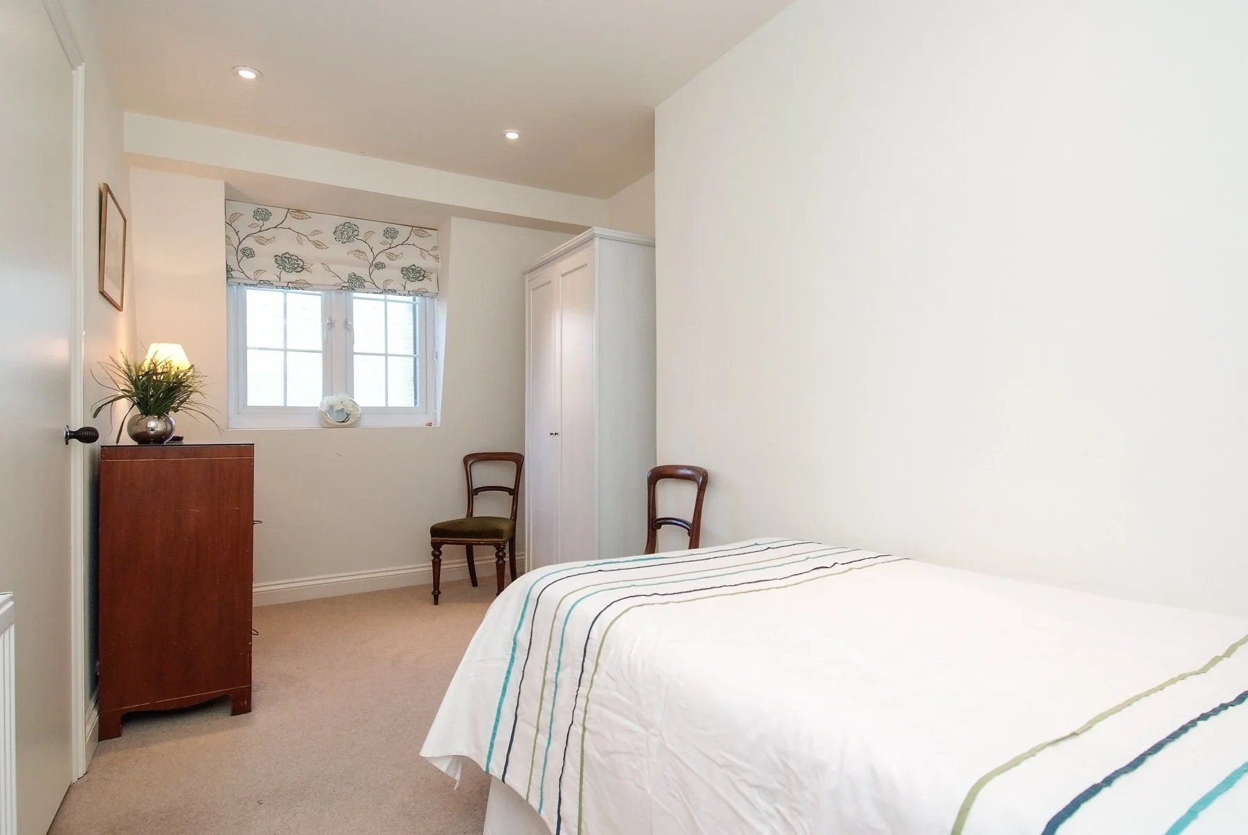 Saint George's Square Mews 81-008-8.jpg