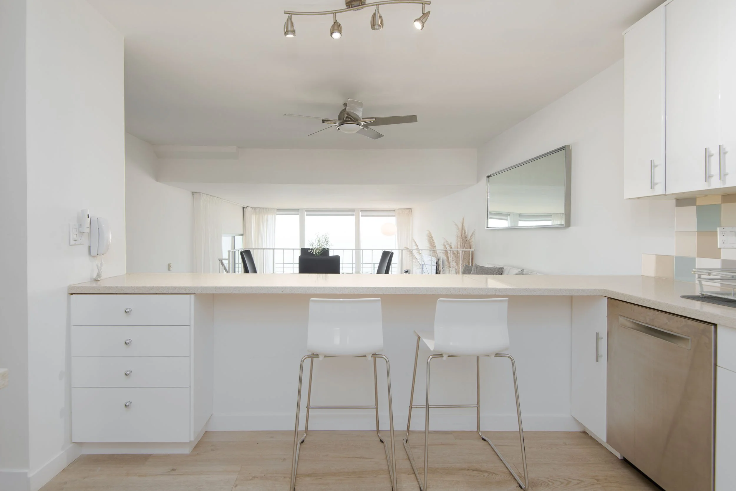 15.Kitchen..jpg