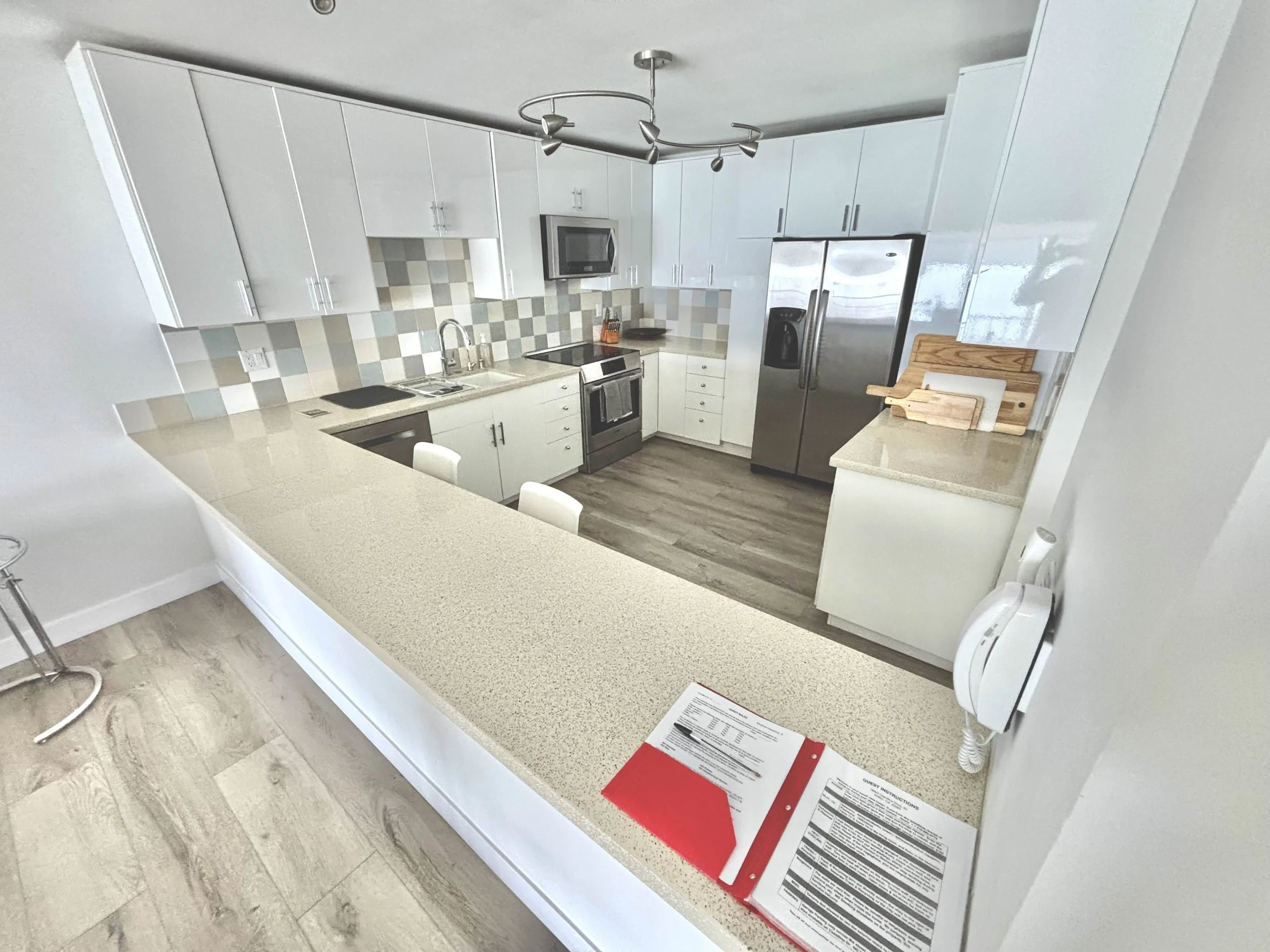 12.Kitchen.jpeg