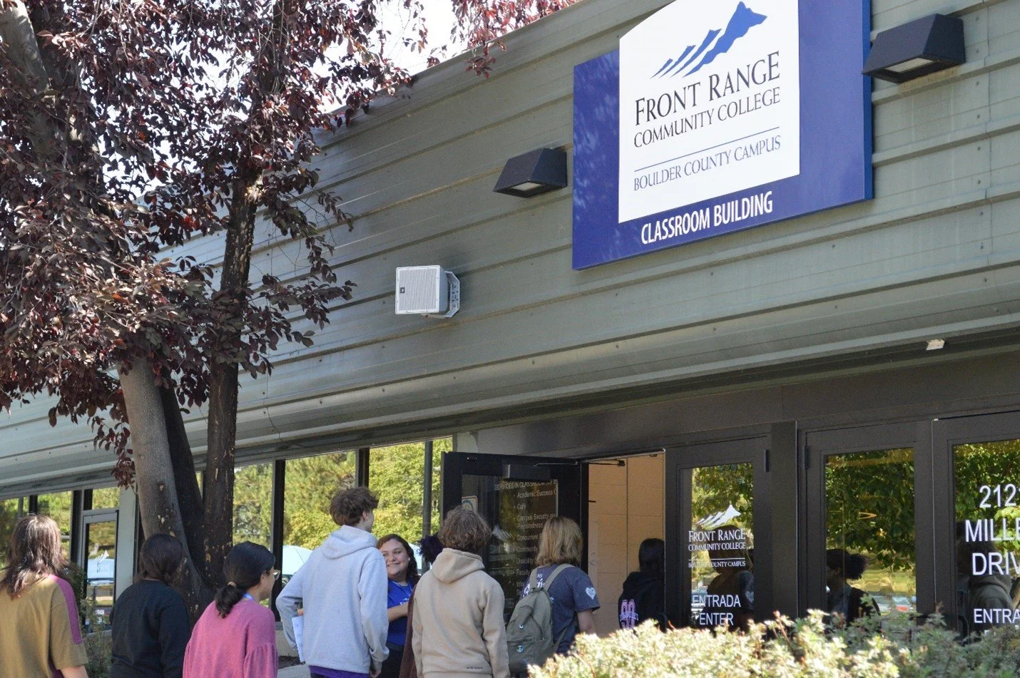 FRCC TOUR 10.1.24 Students outside (1).jpg