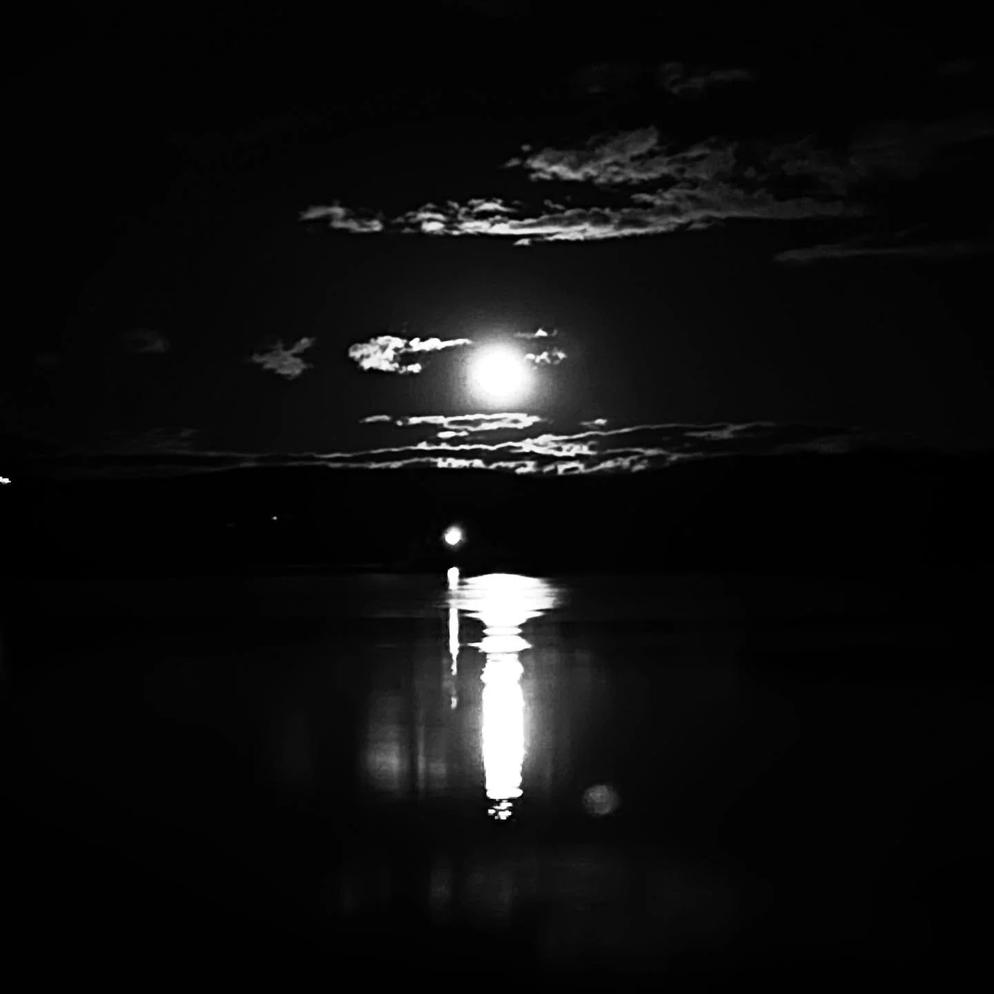 Check out tonight&rsquo;s moon &amp; reflection 🌕