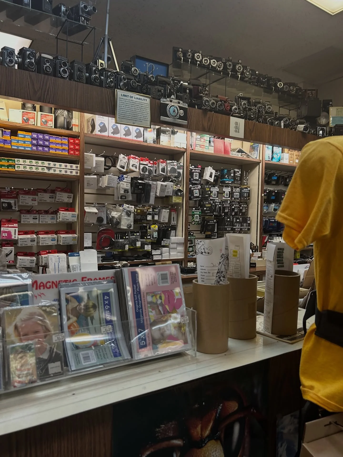 The benefits of shopping local - supporting small businesses AND getting that nostalgic photography feel! 🤩❤️📸