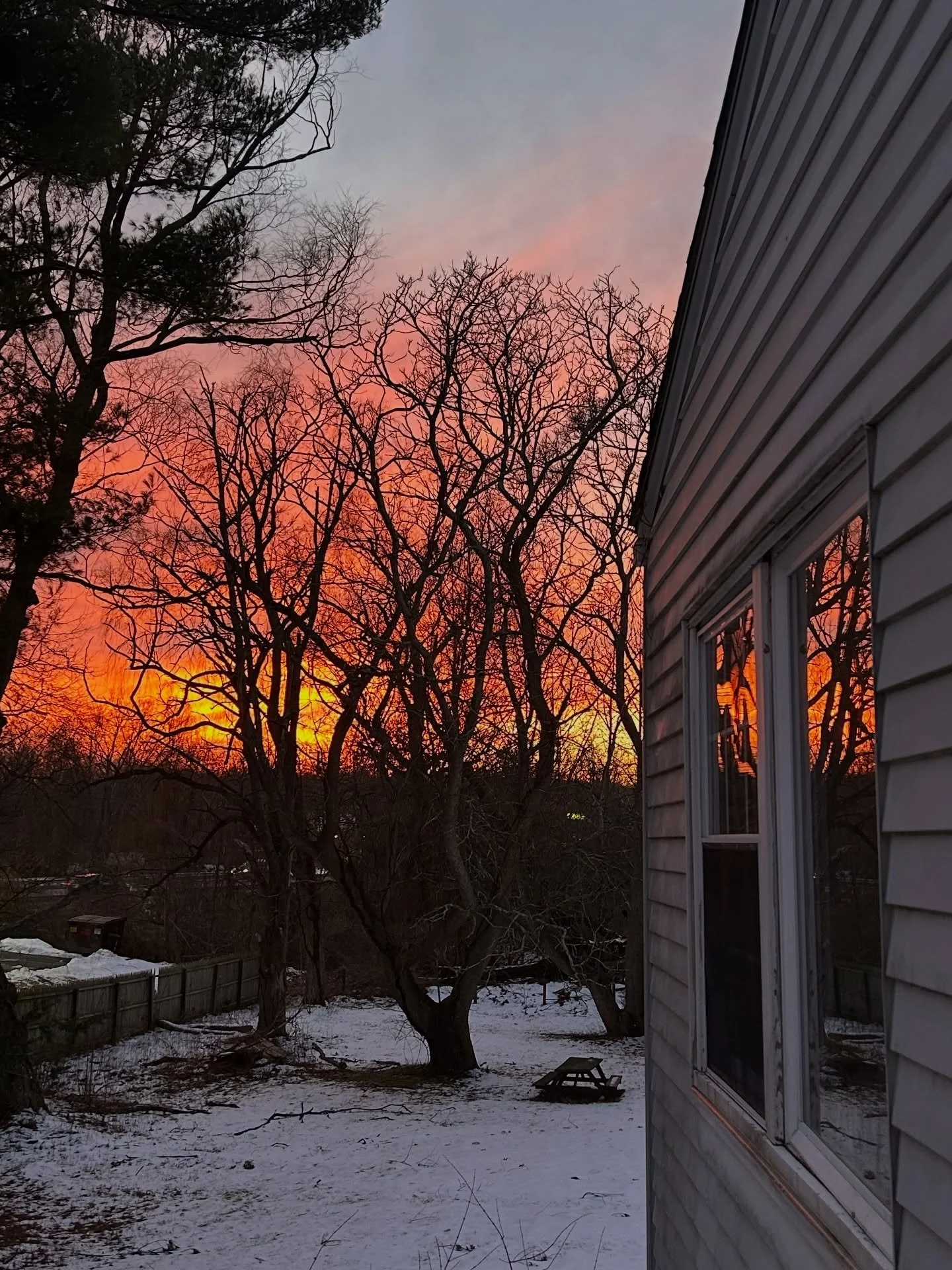 Don't miss the fiery sunset 🌇