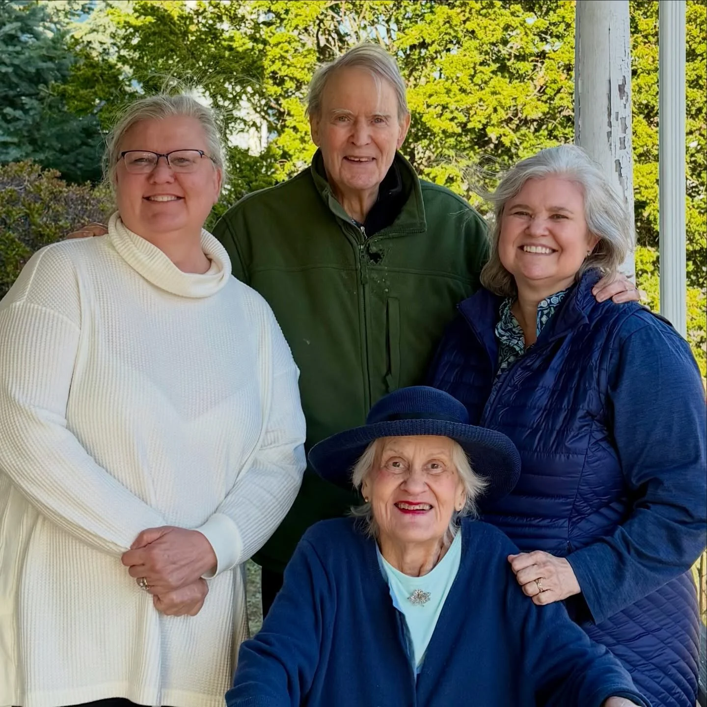 All together again for Mom&rsquo;s birthday! 
🎉🌟❤️🌼🌷💐