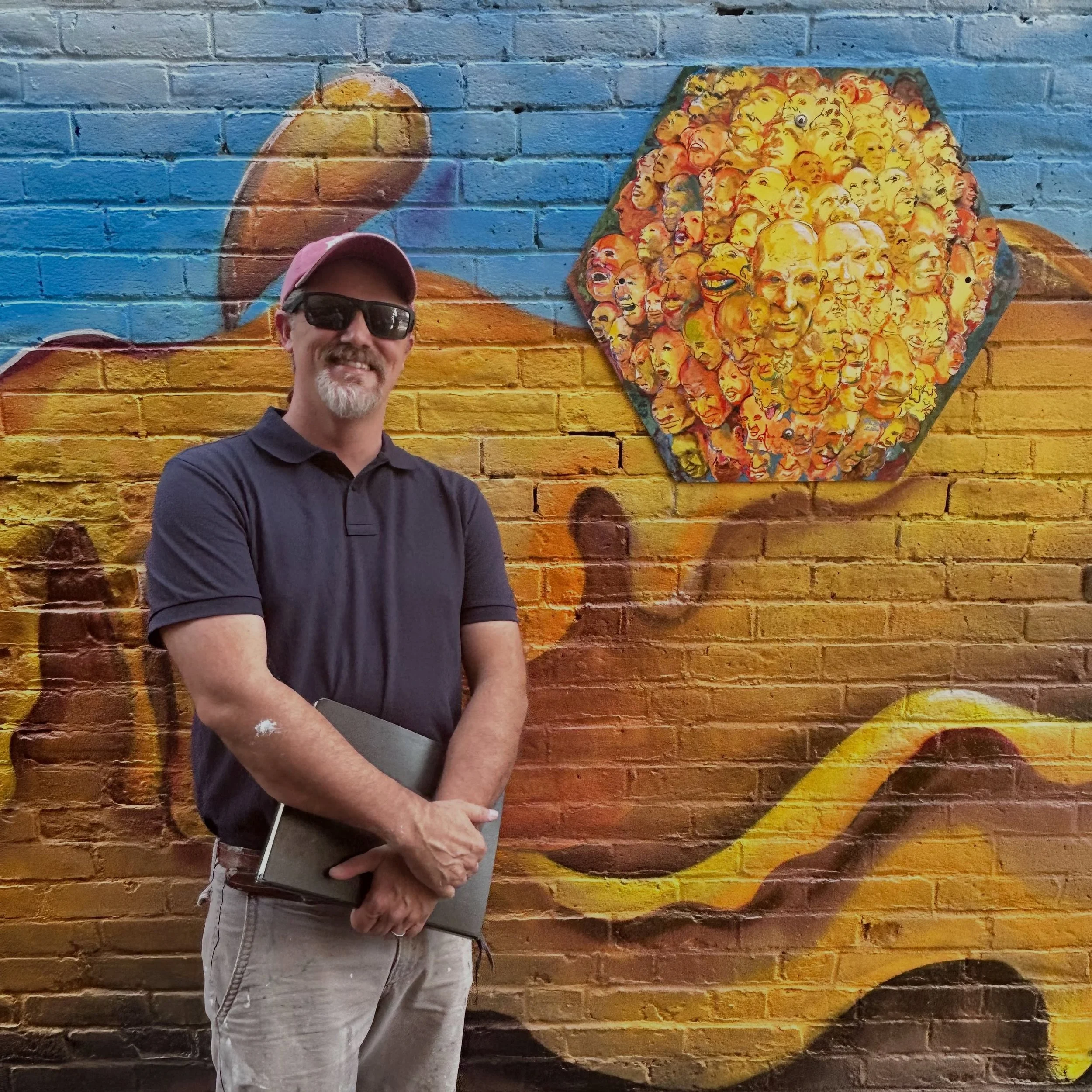 Chris Gann with his painting &ldquo;Togetherness&rdquo; as part of the 
The NHS-Gallery 66 Mural 🐝🍯🌹

#Gallery66 #PublicArt #NewBritainCT #ConnecticutArtist