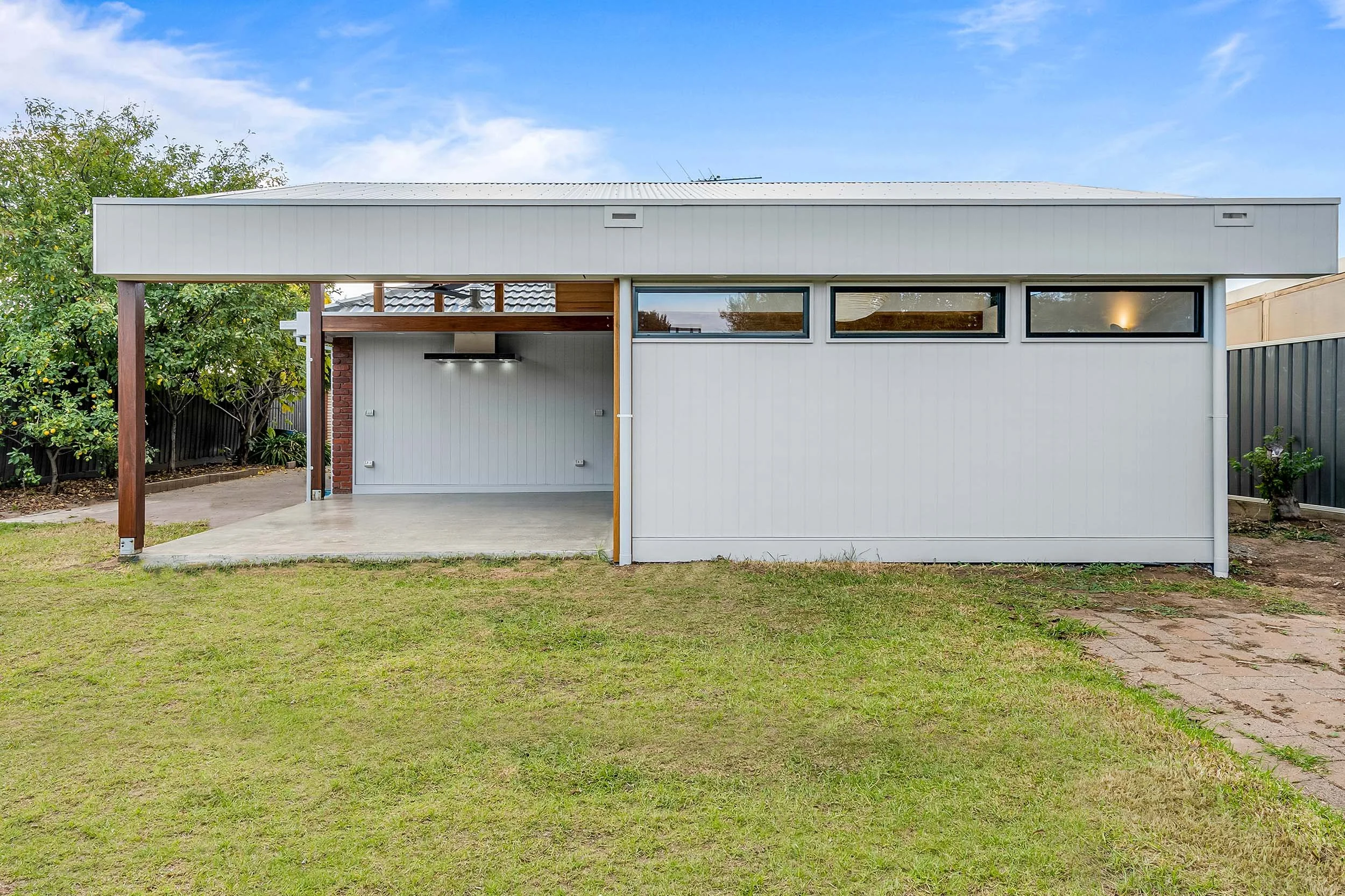 Taylors Lakes House_4.jpg