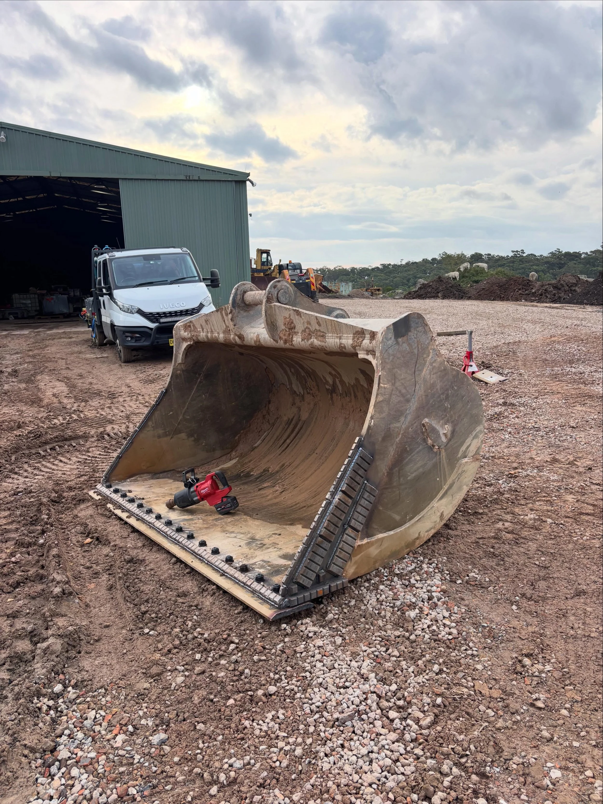 Saturday bucket maintenance! 

This batter bucket got the following weekend treatment 

- New cutting edge 
- Cracks repaired
- Wear protection added all round 

It&rsquo;s now ready for many years of service!

Remember that preventative maintenance 