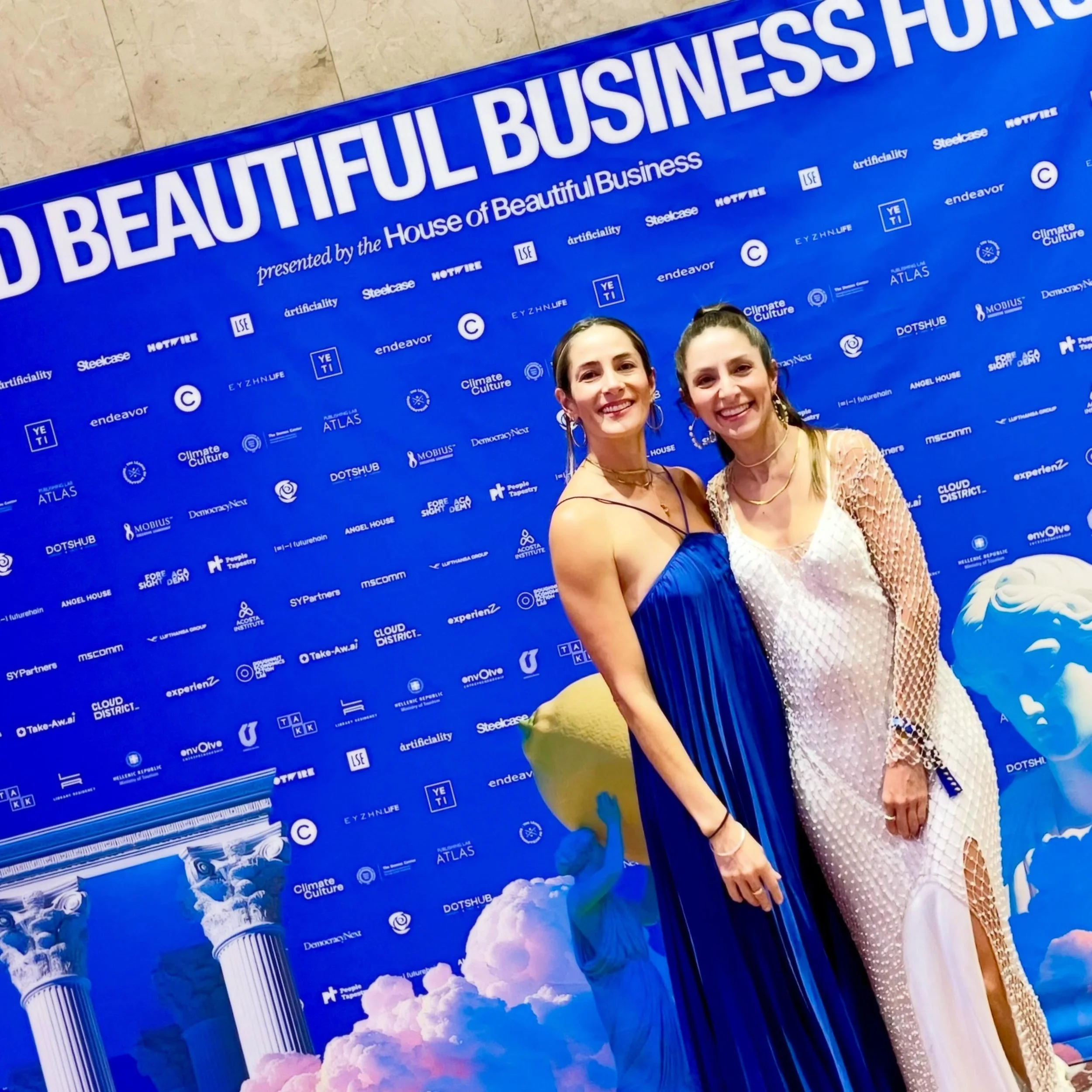 Desde que naci&oacute; Become ten&iacute;amos el sue&ntilde;o de llegar a @houseofbeautifulbusiness Forum

Personas de diferentes culturas, distintas generaciones y profesiones, todas con la misma pregunta: &iquest;c&oacute;mo construimos negocios y 