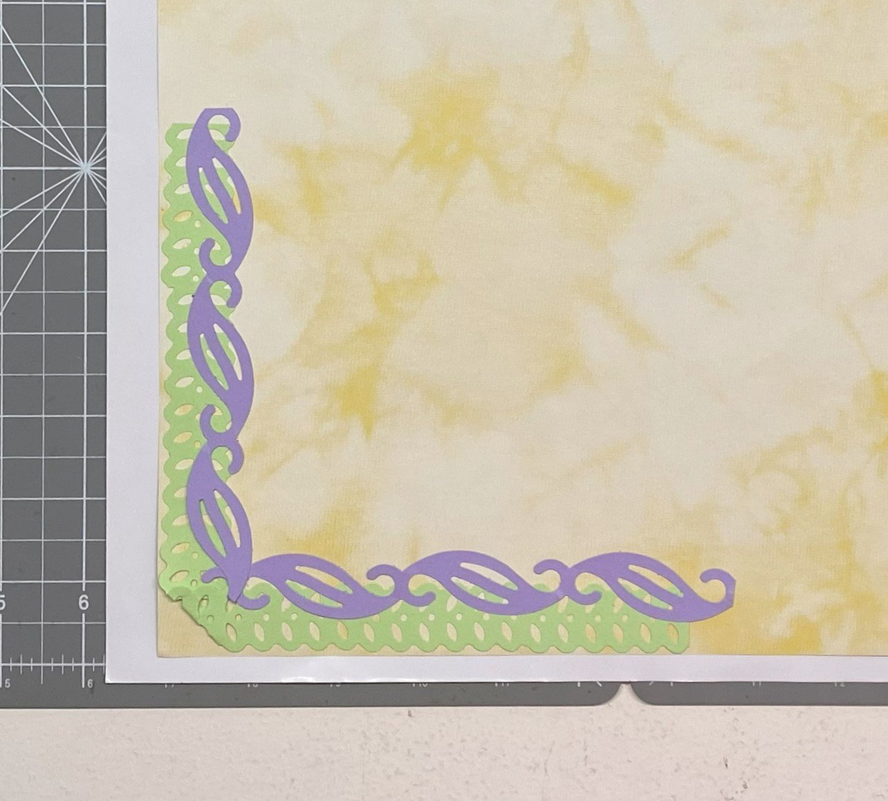 Wispy chain, Spring leaf chain, corner detail.jpeg