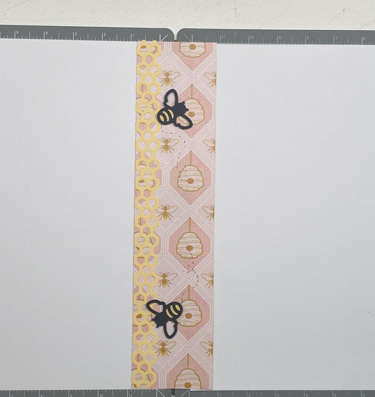 Honeycomb BMC & honeybee border.jpeg