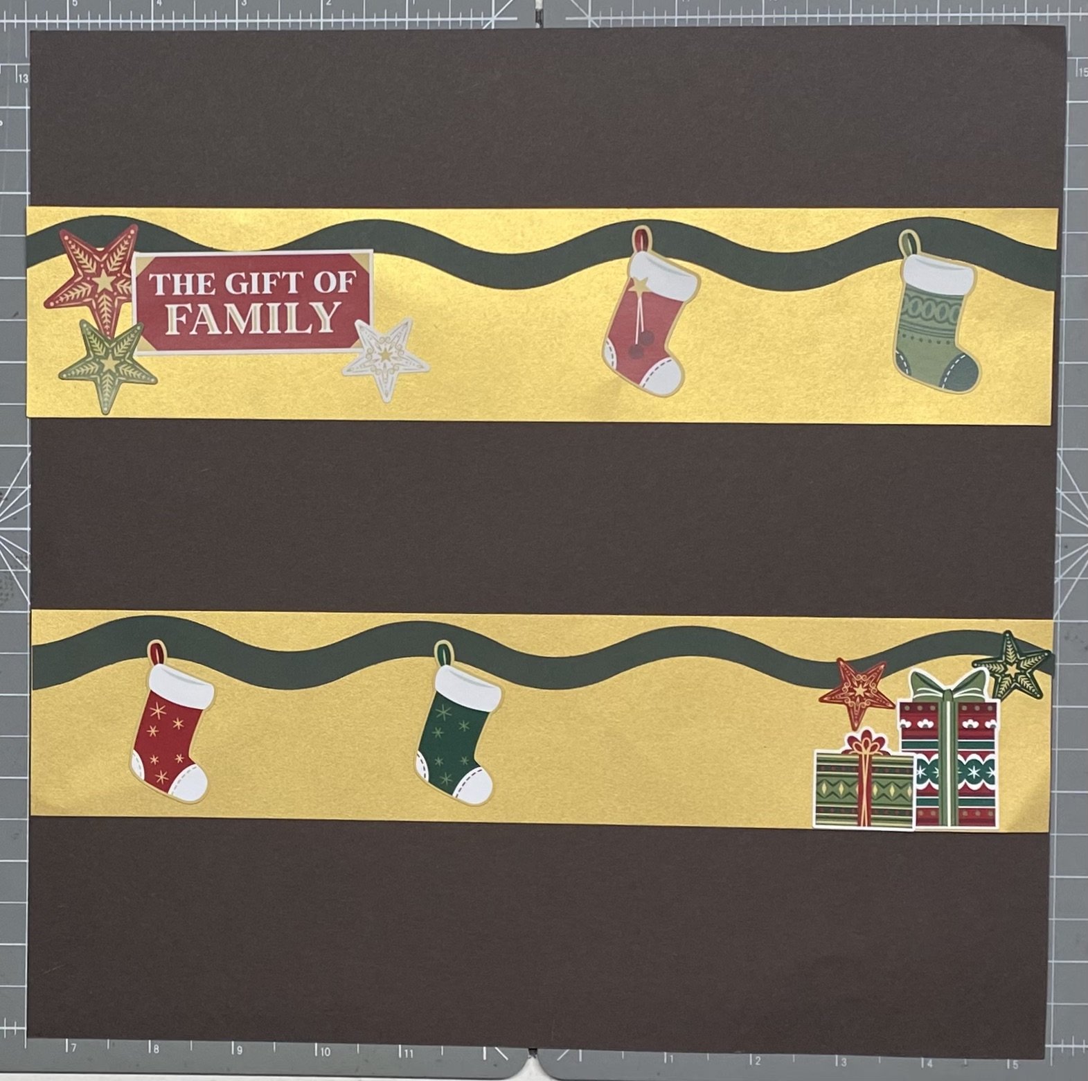 Gift of Family, double borders.jpeg