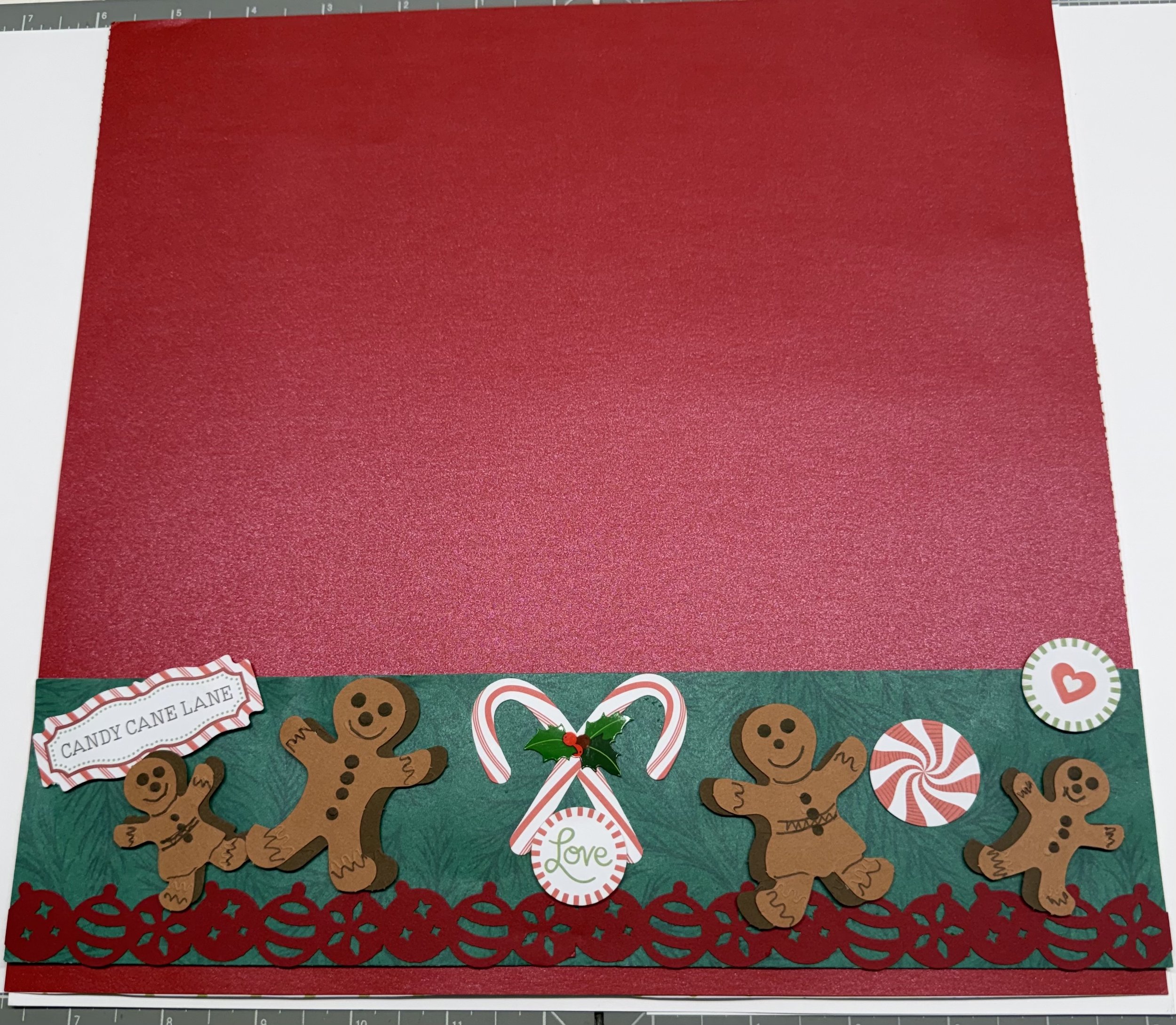 Gingerbread & Peppermint border.jpg