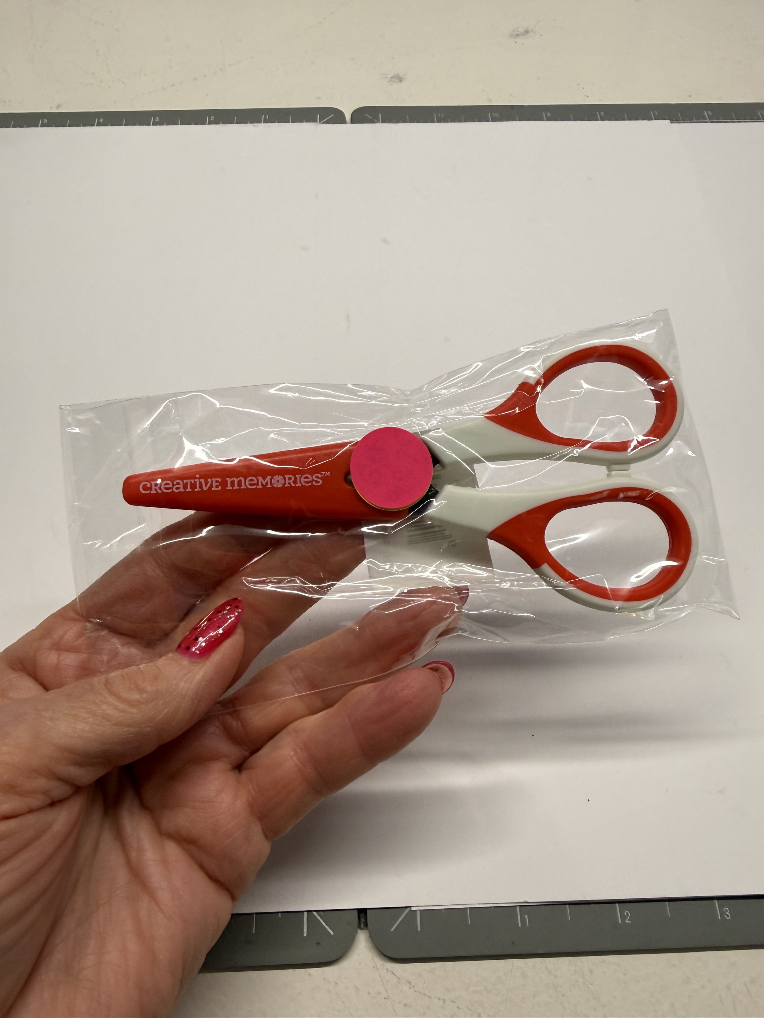 Micro-Tip Scissors, Red