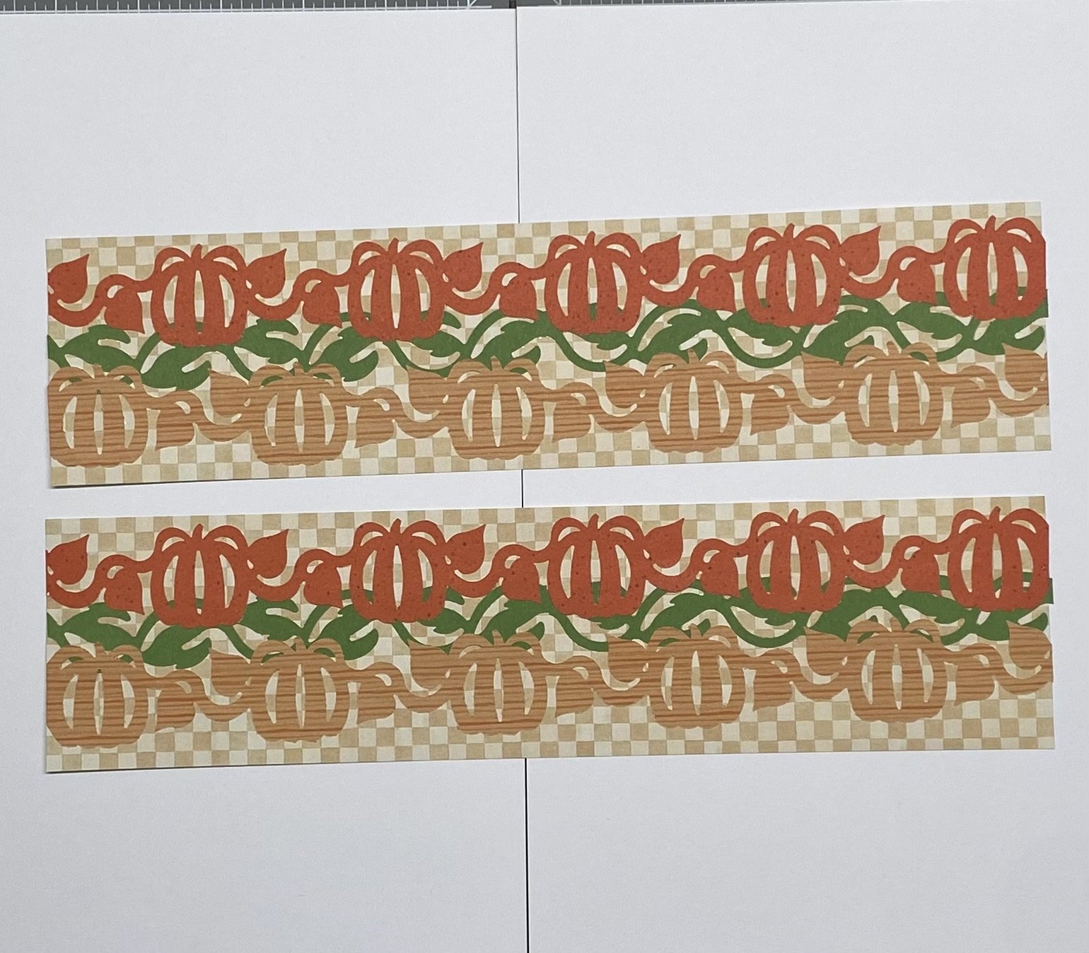 Double Pumpkin Border .jpeg