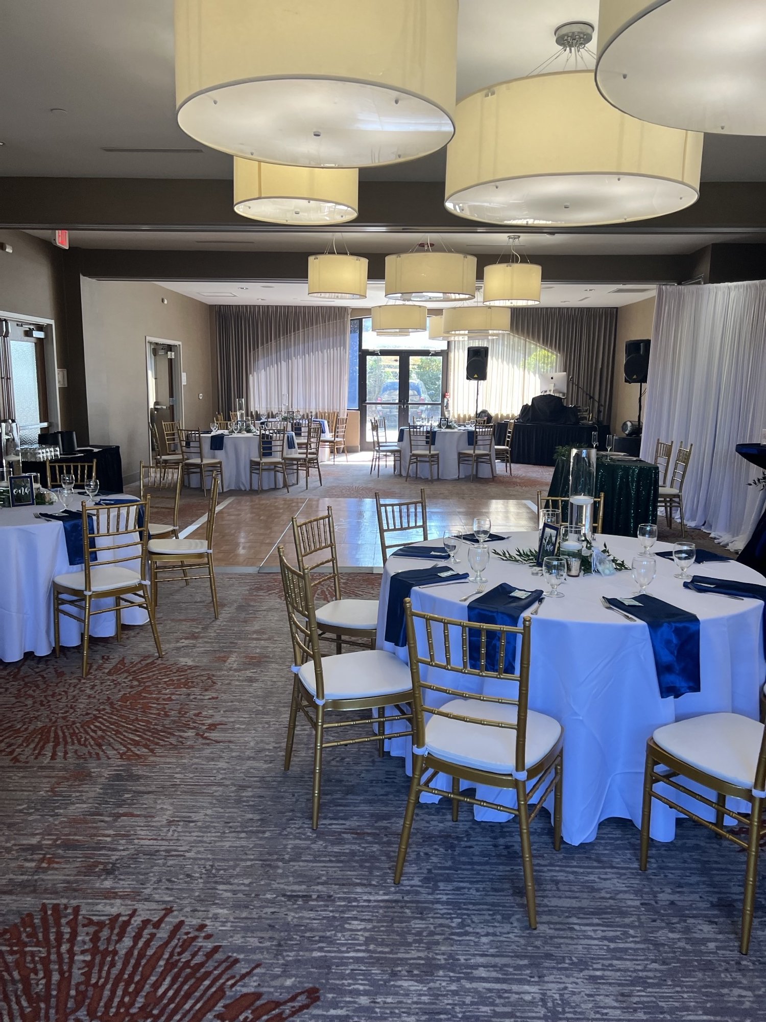 Holiday-Inn-Charlotte-University-Terrace-Room-Social-Reception