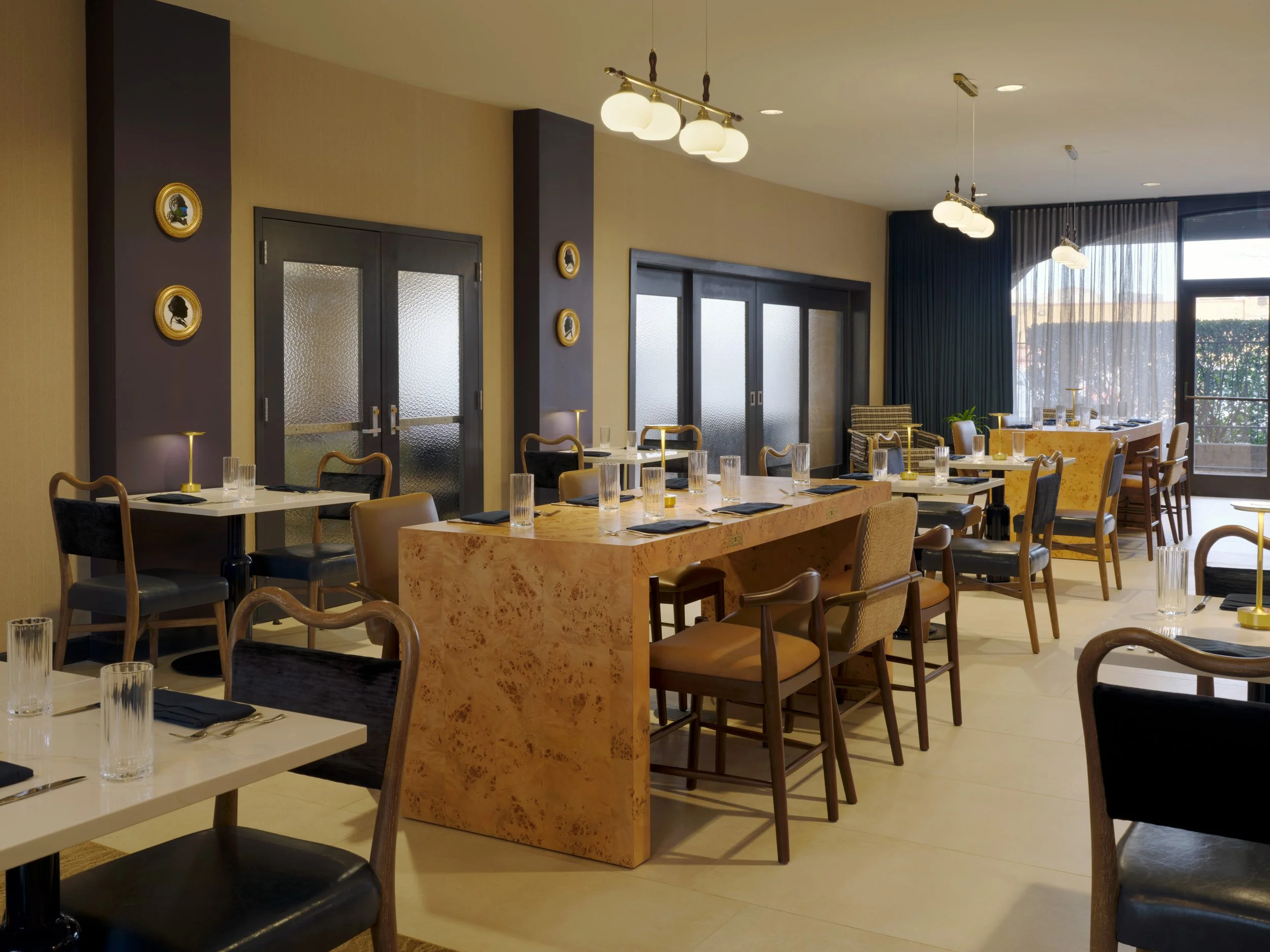 CLTBN_RESTAURAN.jpg