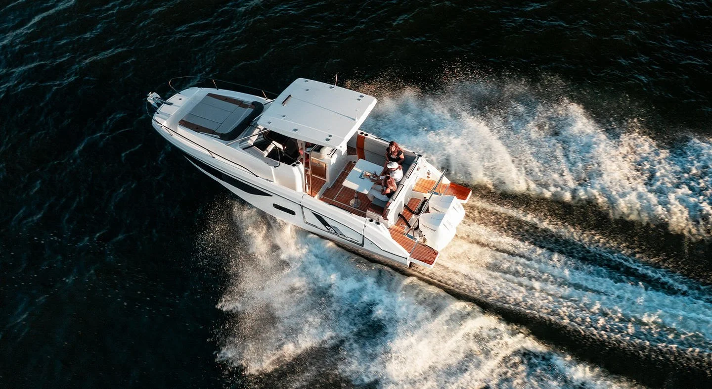 flyer9-sundeck-ext78.jpg
