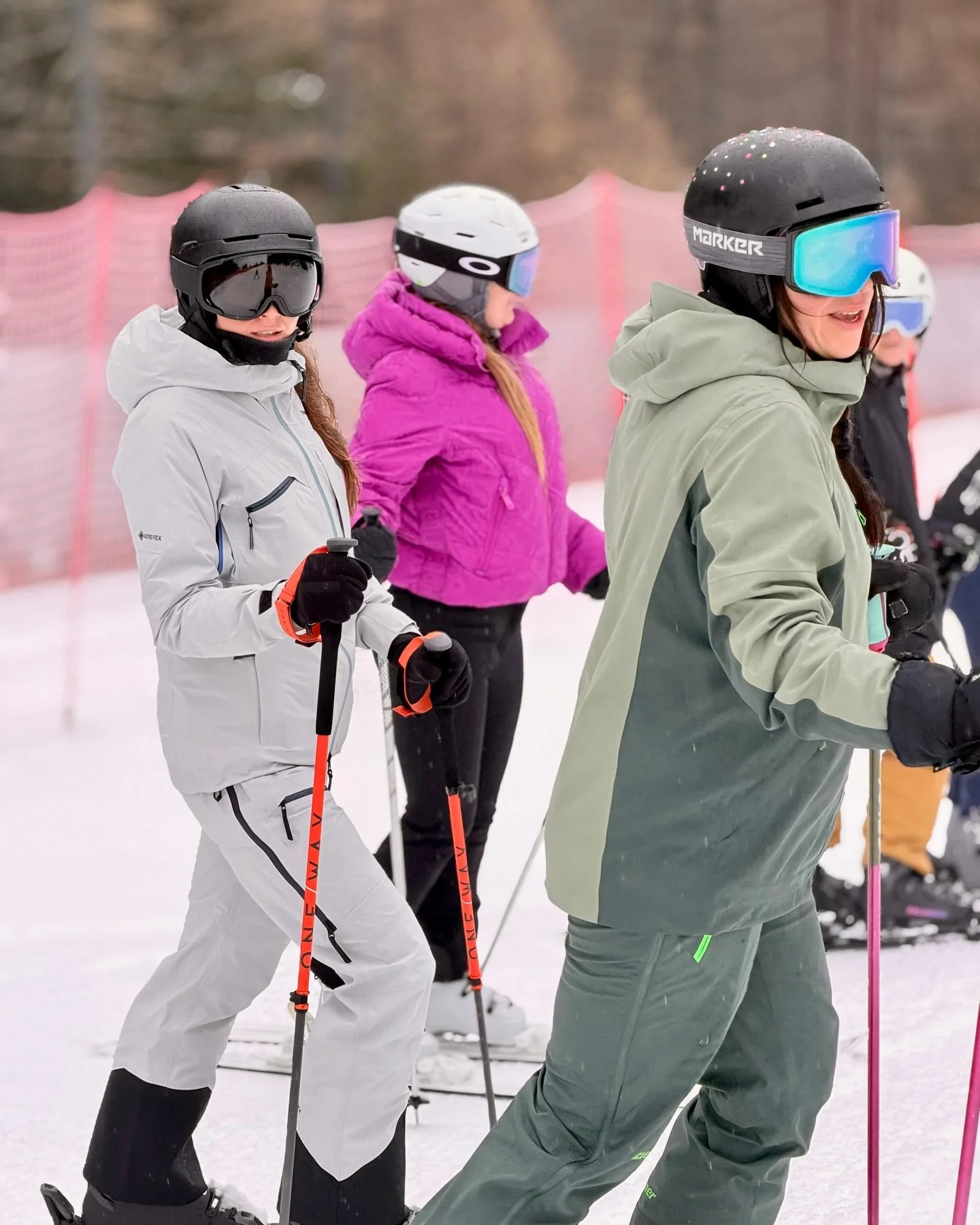 Maso Corto Girls Camp
Dzień 2

W taką pogodę jak dzisiejsza, najlepiej wychodzi nam ładowanie węglowodan&oacute;w 😂🤪

#girlsontour #ski #skiing #snowboarding #girlscamp 

girls on tour &bull; wyjazdy narciarskie dla kobiet &bull; narty &bull; skito